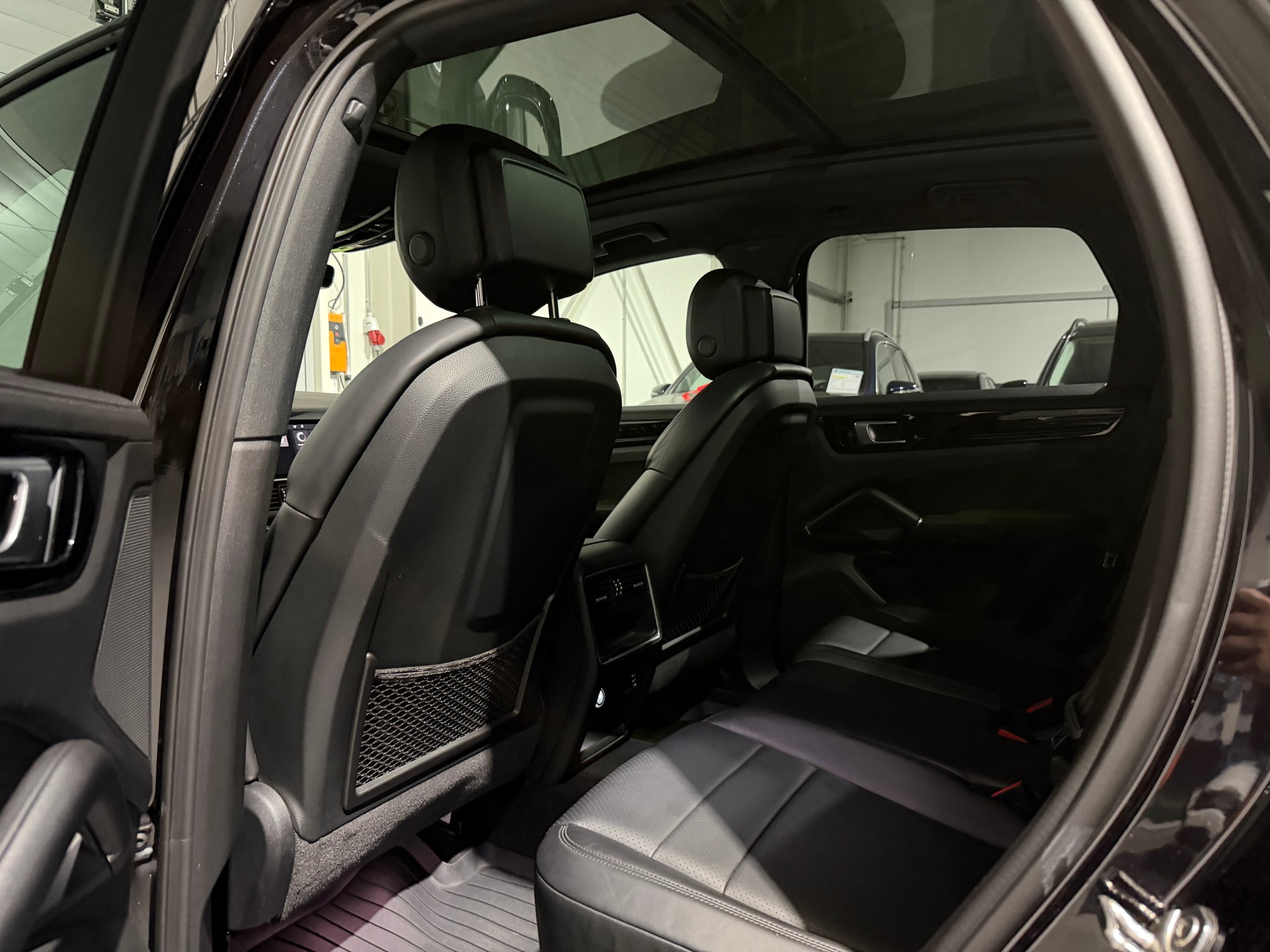 PORSCHE Cayenne (CH) AHK 3.5T-image-17