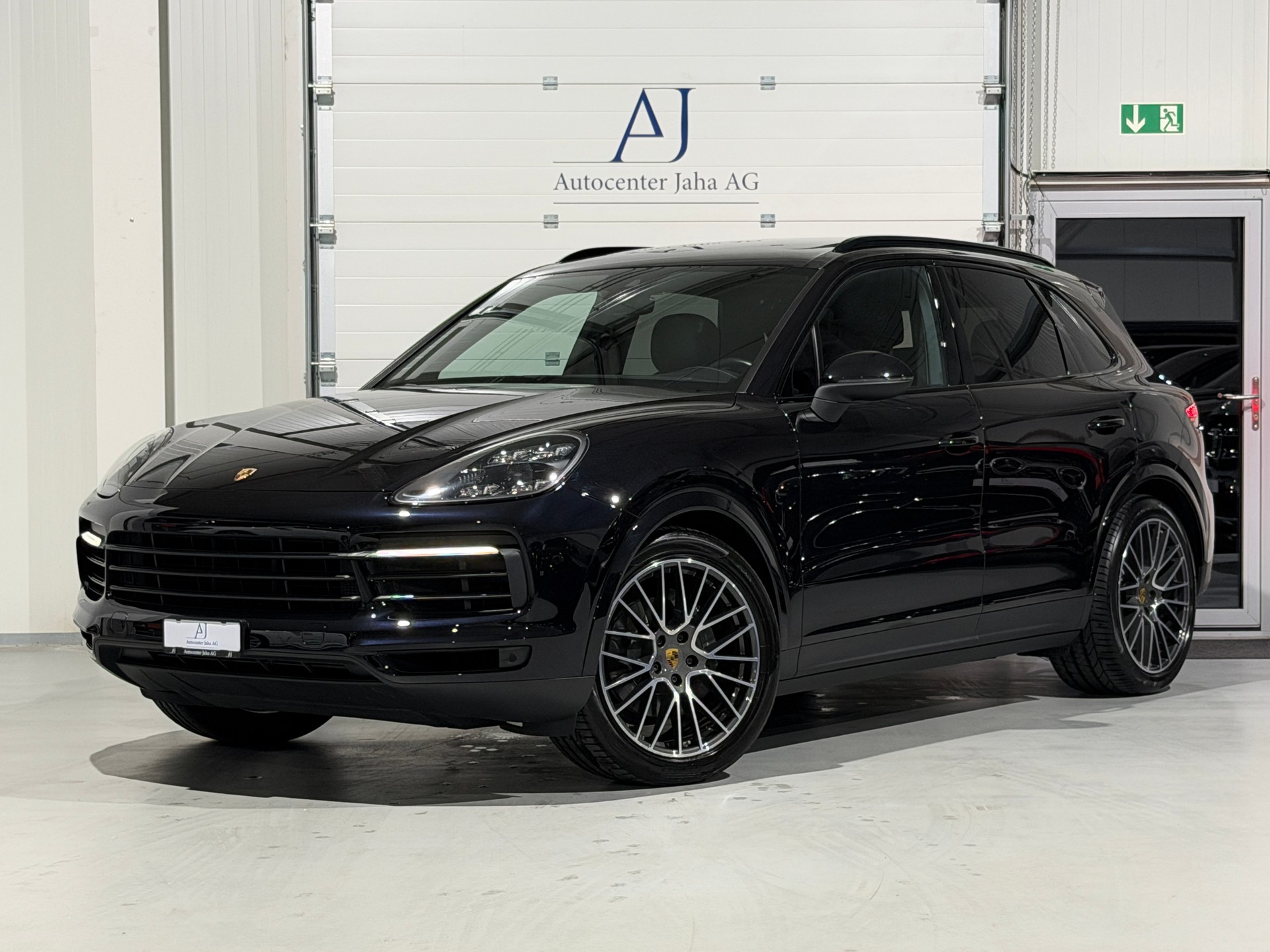 PORSCHE Cayenne (CH) AHK 3.5T-image-0