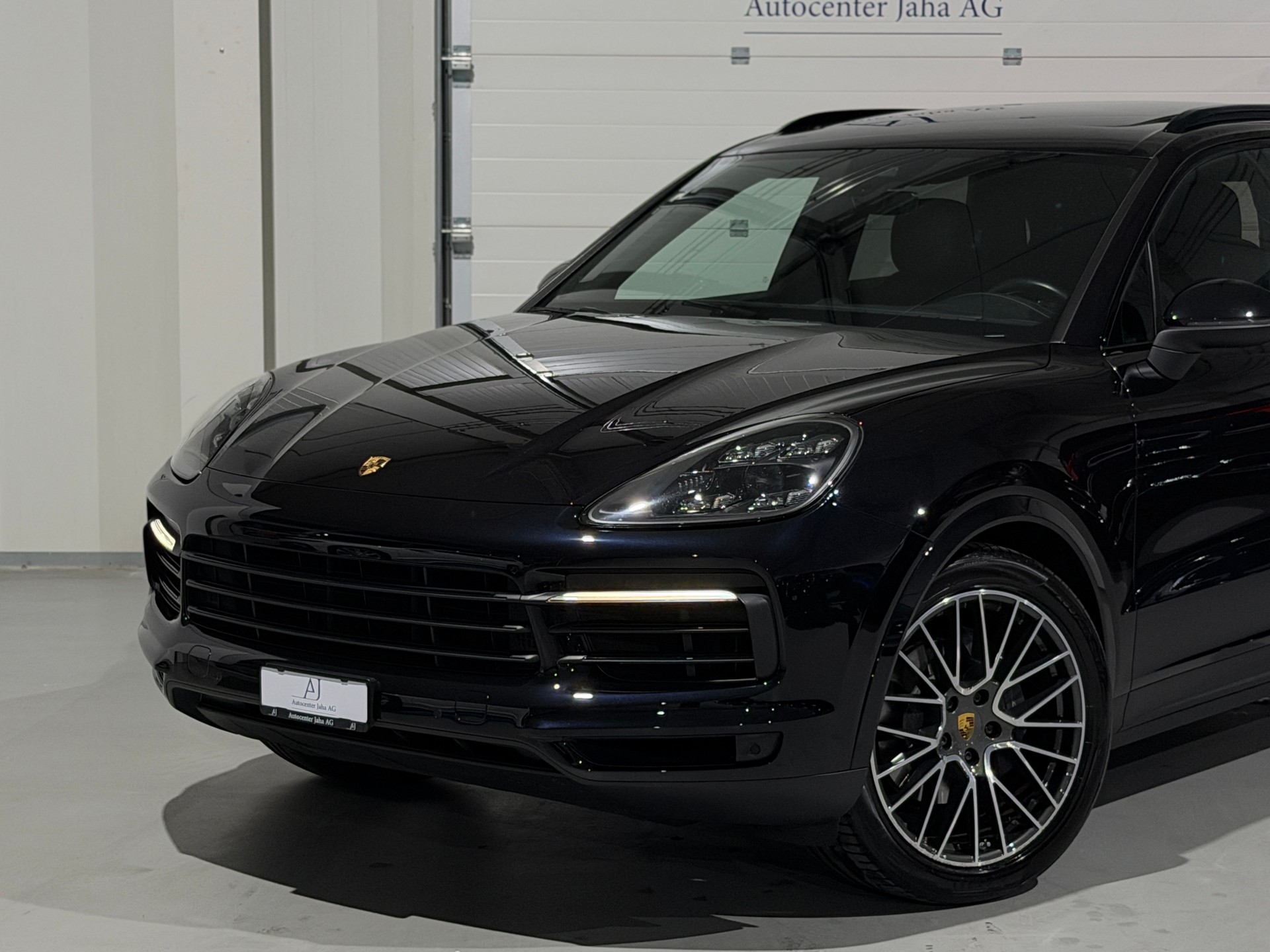 PORSCHE Cayenne (CH) AHK 3.5T-image-1