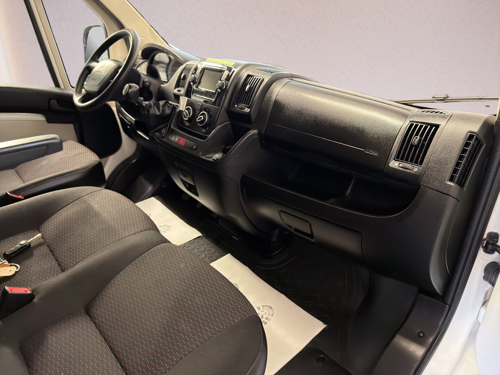 PEUGEOT Boxer 2.0 HDI 335 Active L2H2 *3-Sitzer*-image-14