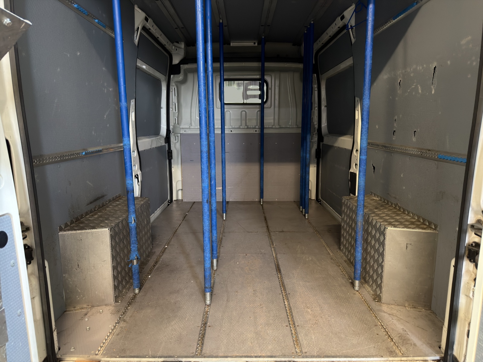PEUGEOT Boxer 2.0 HDI 335 Active L2H2 *3-Sitzer*-image-12