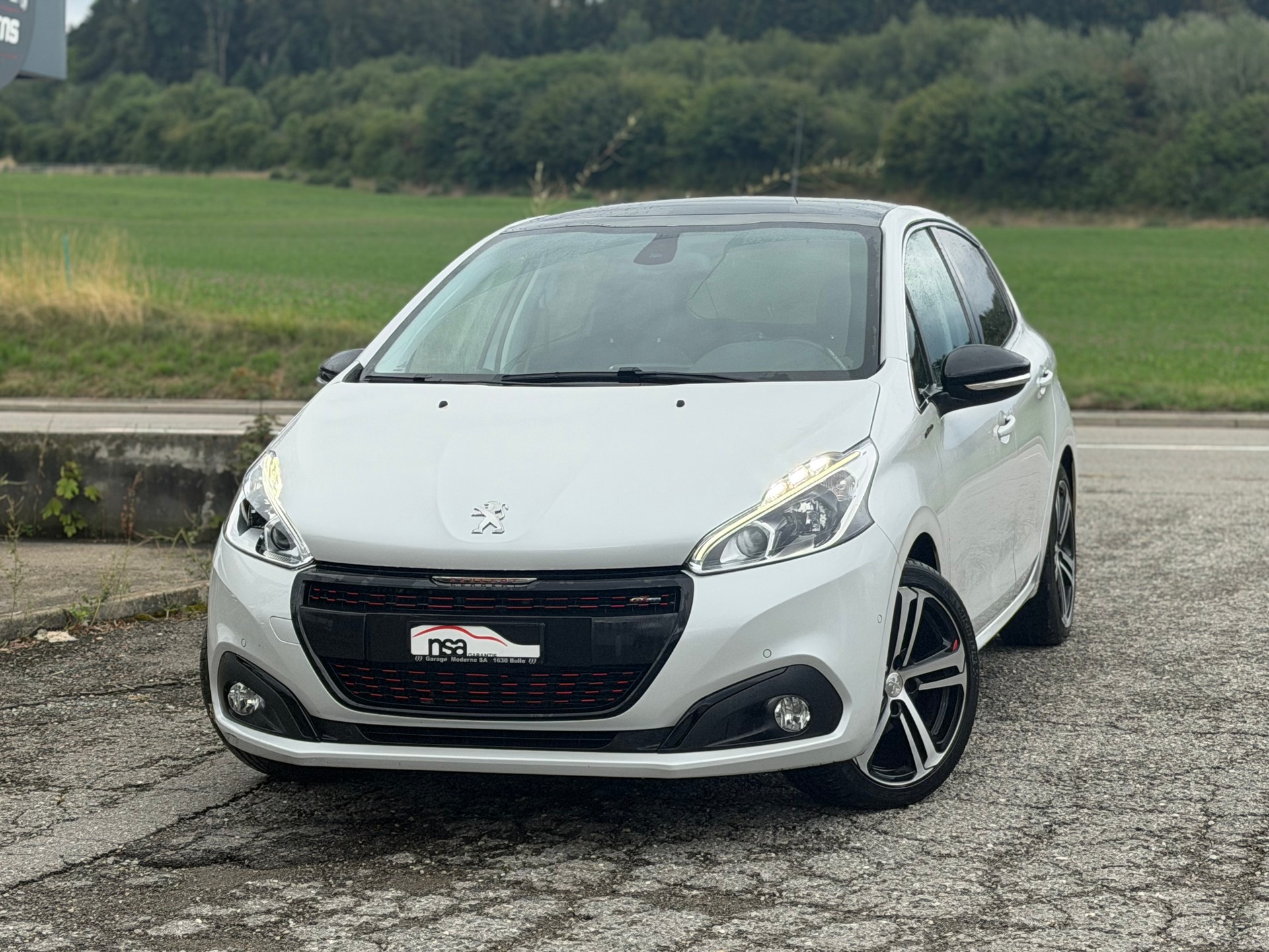 PEUGEOT 208 1.2 PureTech GT Line