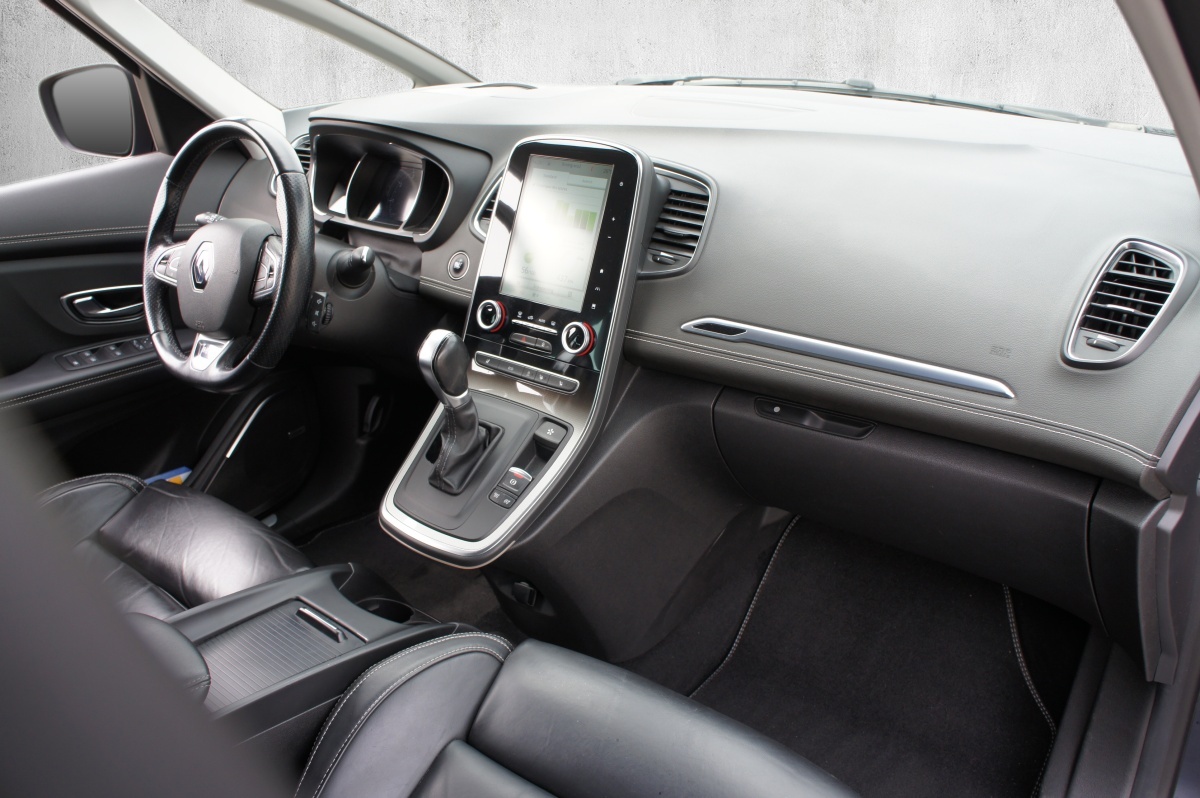 RENAULT Scénic 1.3 16V Turbo Initiale Paris EDC-image-10