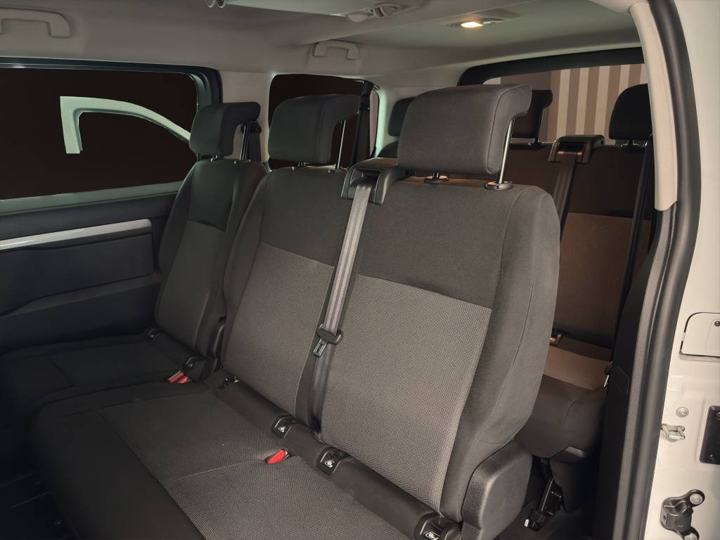 PEUGEOT e-Traveller Business 50 Standard-image-7