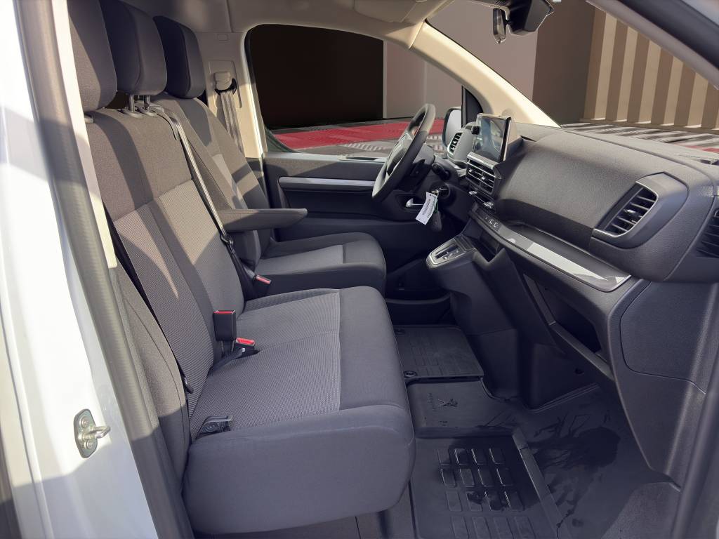 PEUGEOT e-Traveller Business 50 Standard-image-15