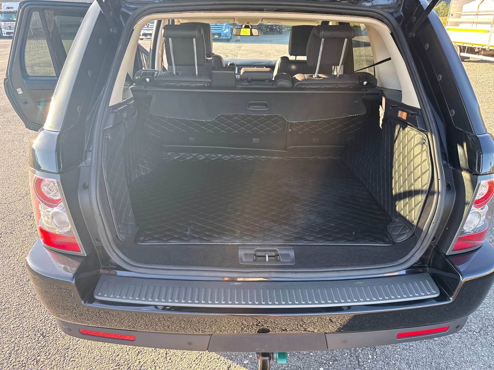 LAND ROVER Range Rover Sport 5.0 V8 SC Automatic-image-13