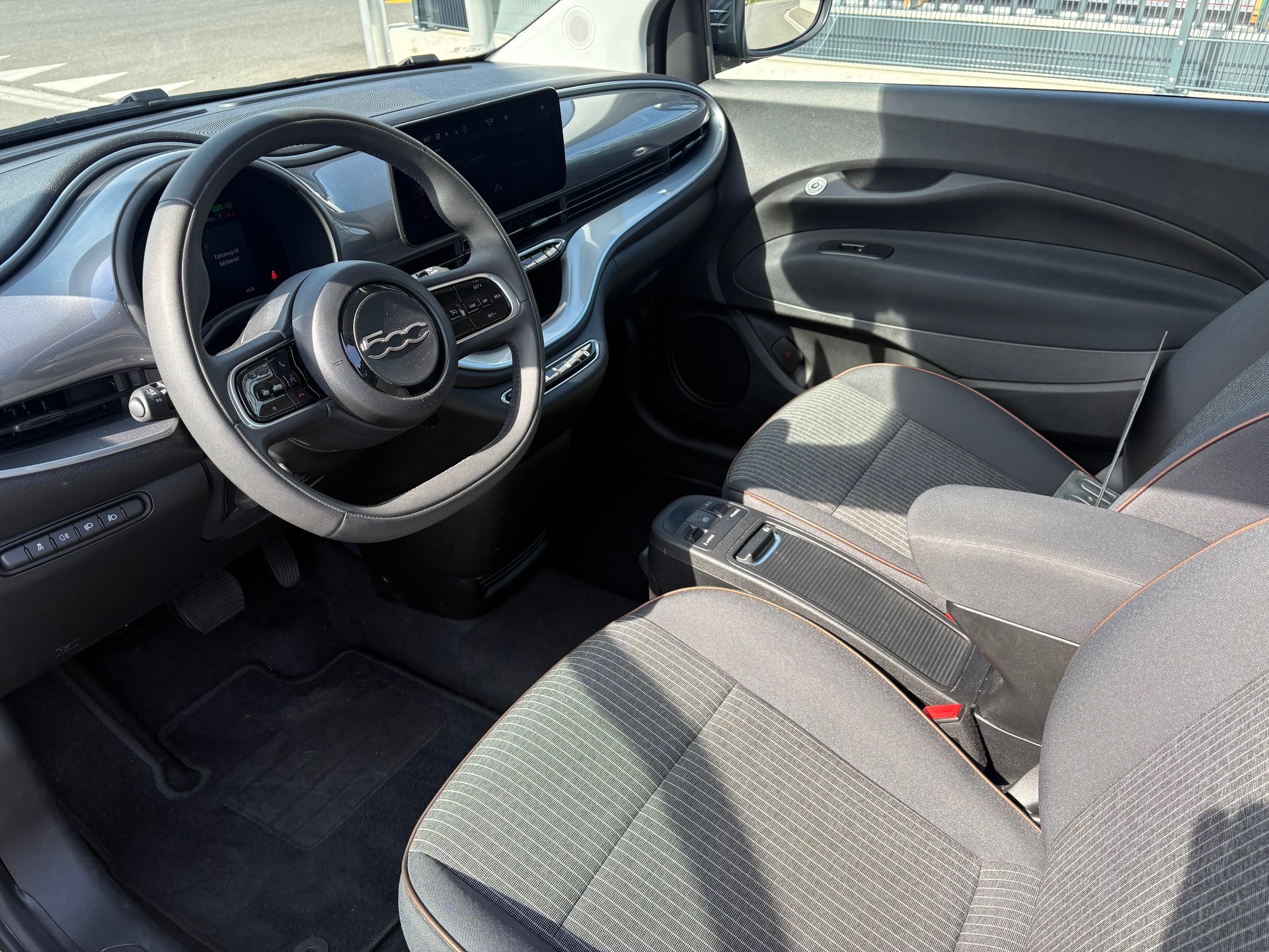 FIAT 500 electric 87 kW Icon-image-8