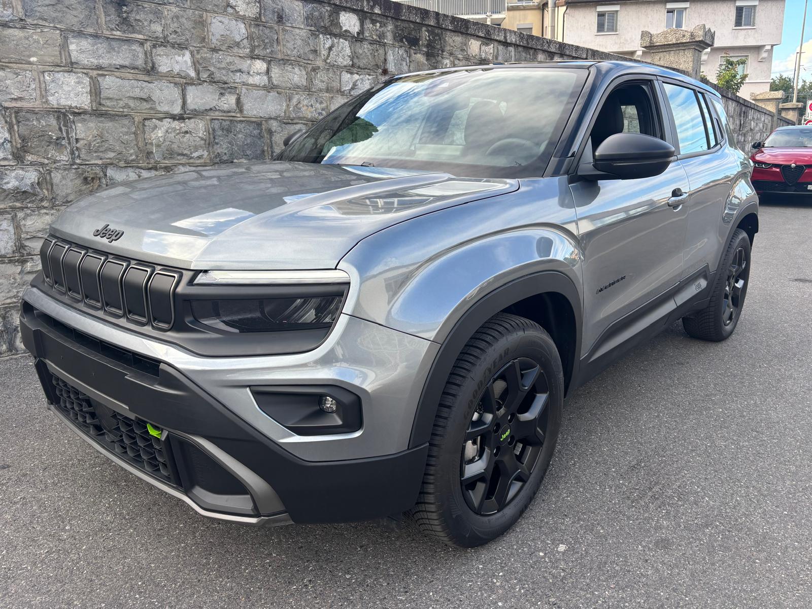 JEEP Avenger 1.2 Turbo MHEV Upland Sky 4xe-showroom-element-3