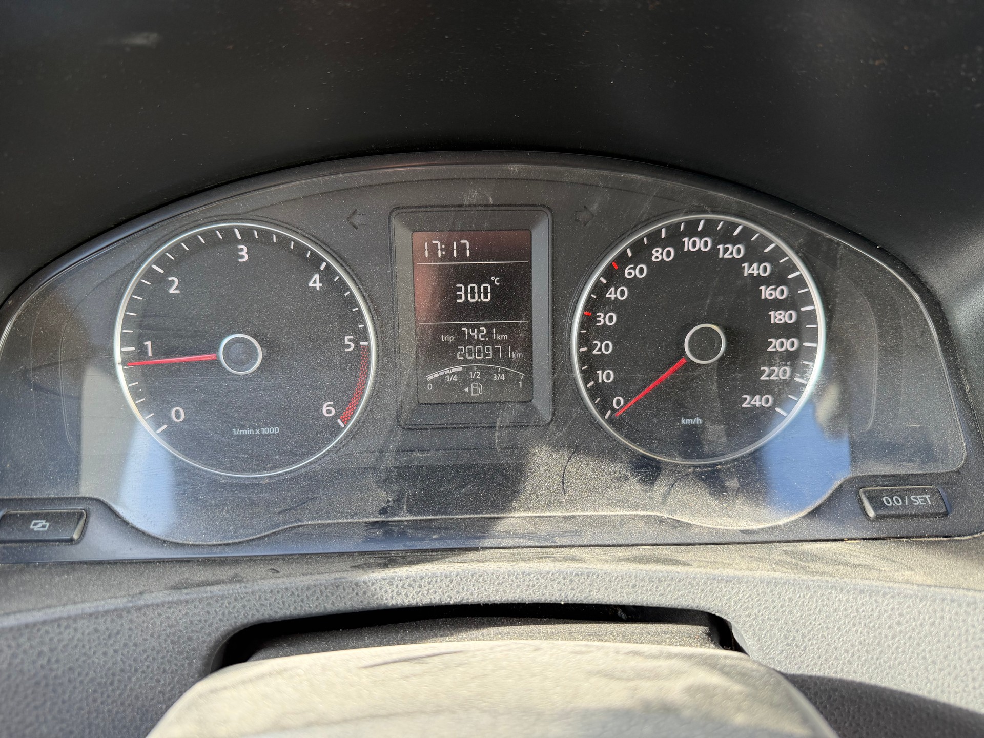 VW T5 2.0 TDI-image-6