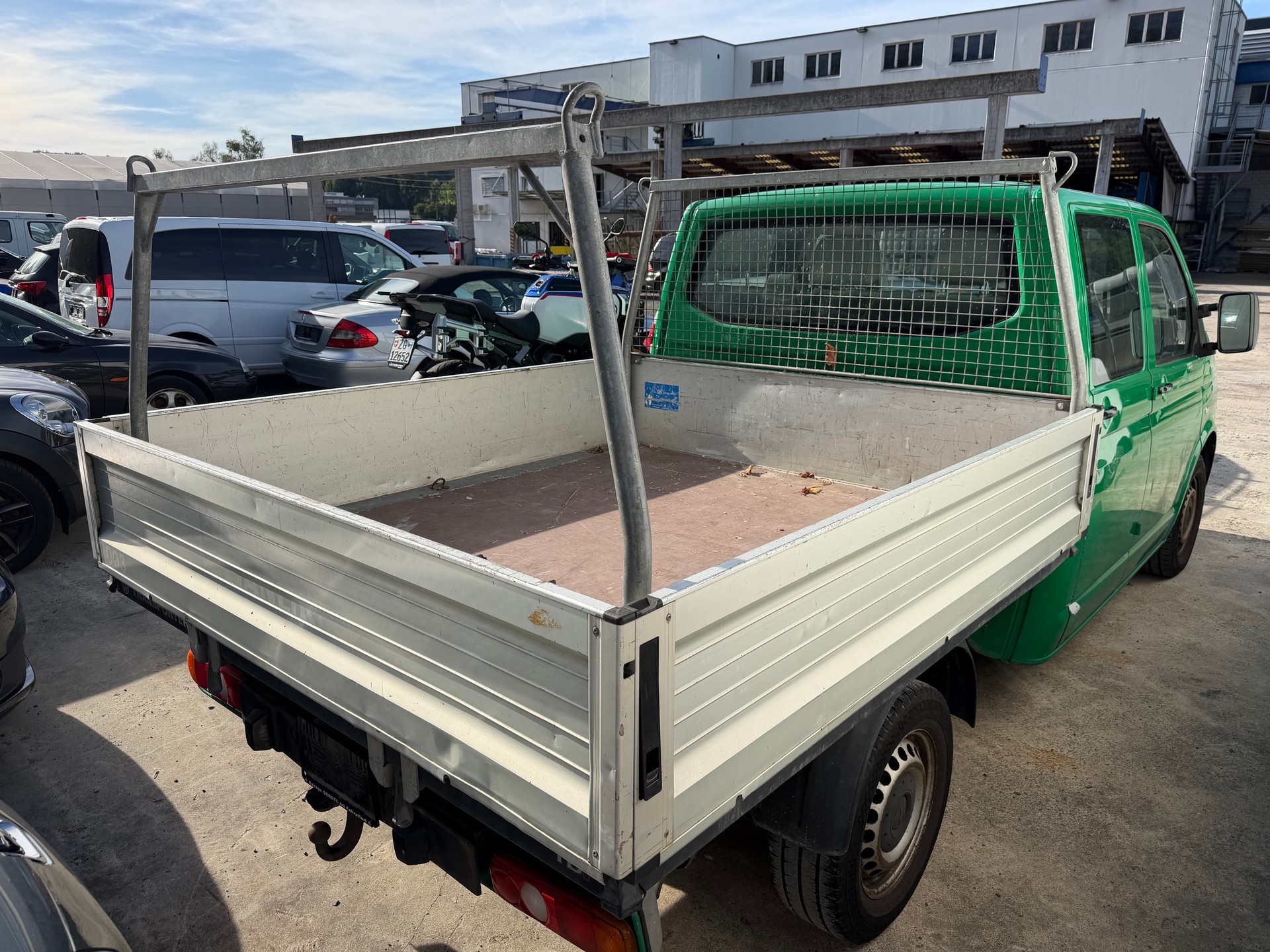 VW T5 2.0 TDI-showroom-element-2