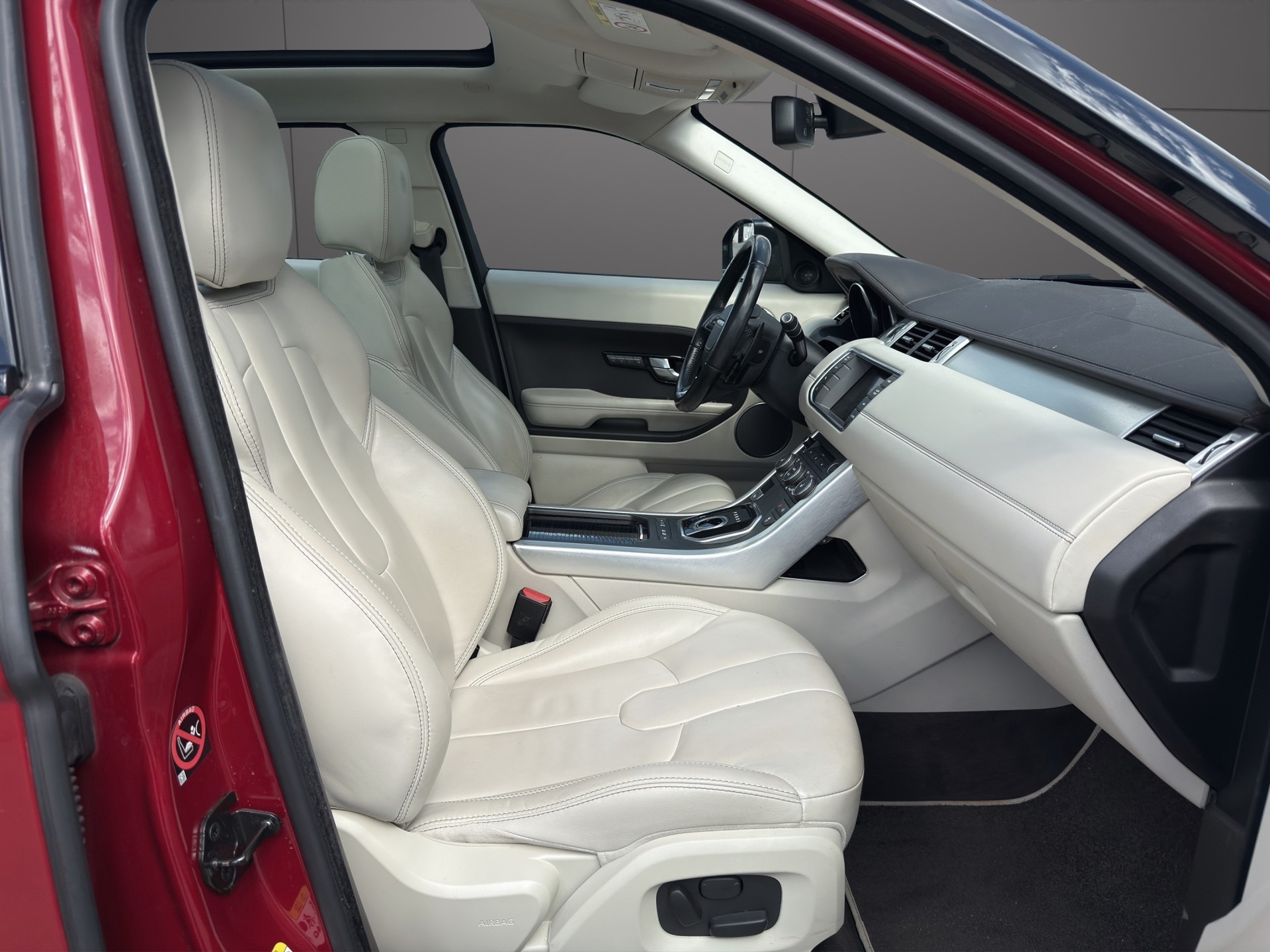 LAND ROVER Range Rover Evoque 2.2 SD4 Prestige AT9-image-9