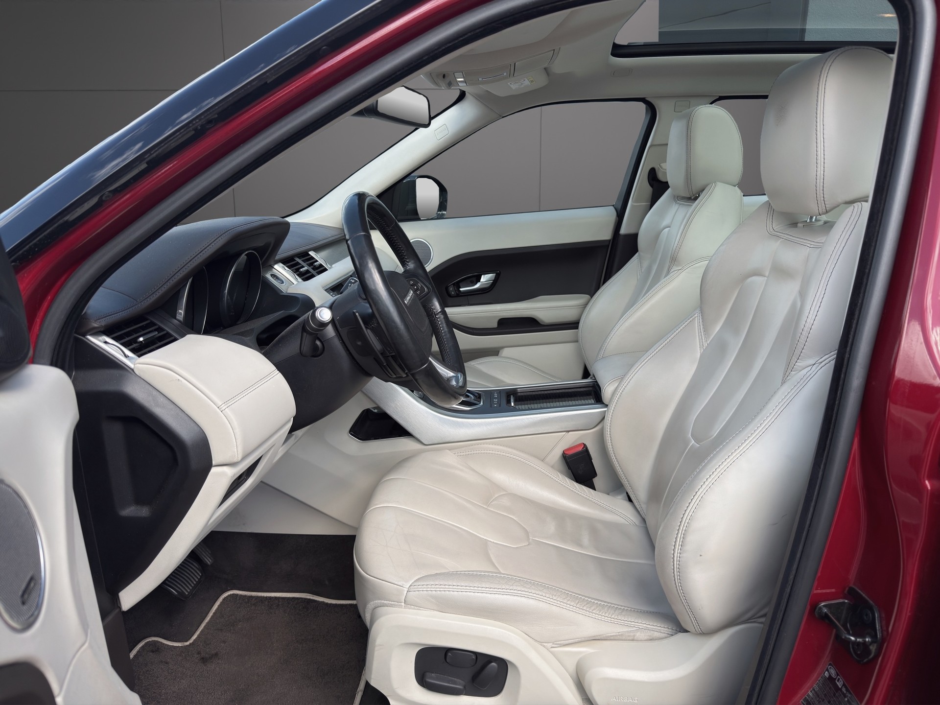 LAND ROVER Range Rover Evoque 2.2 SD4 Prestige AT9-image-5