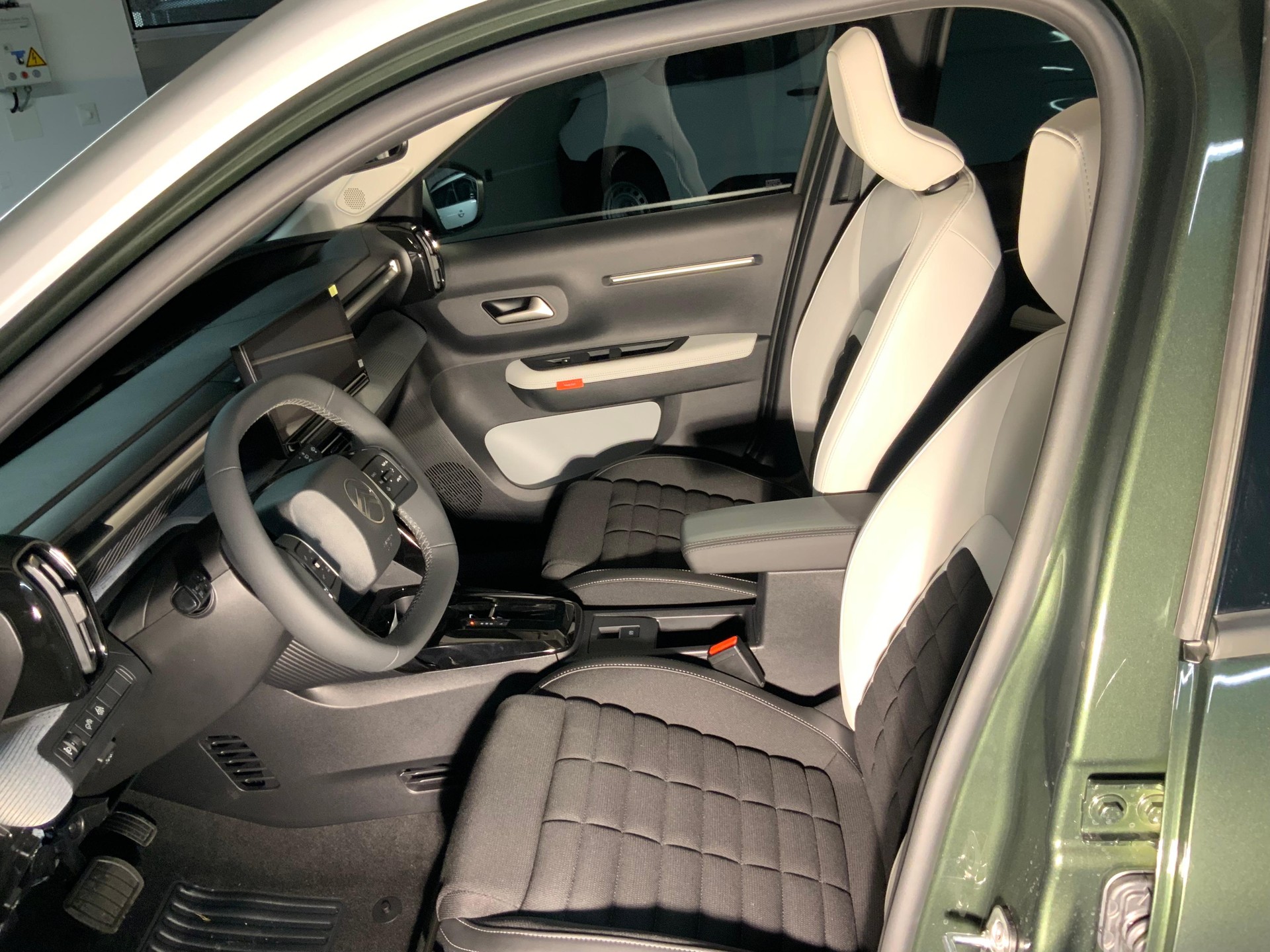 CITROEN C3 Aircross 1.2 Hybrid Max-image-10