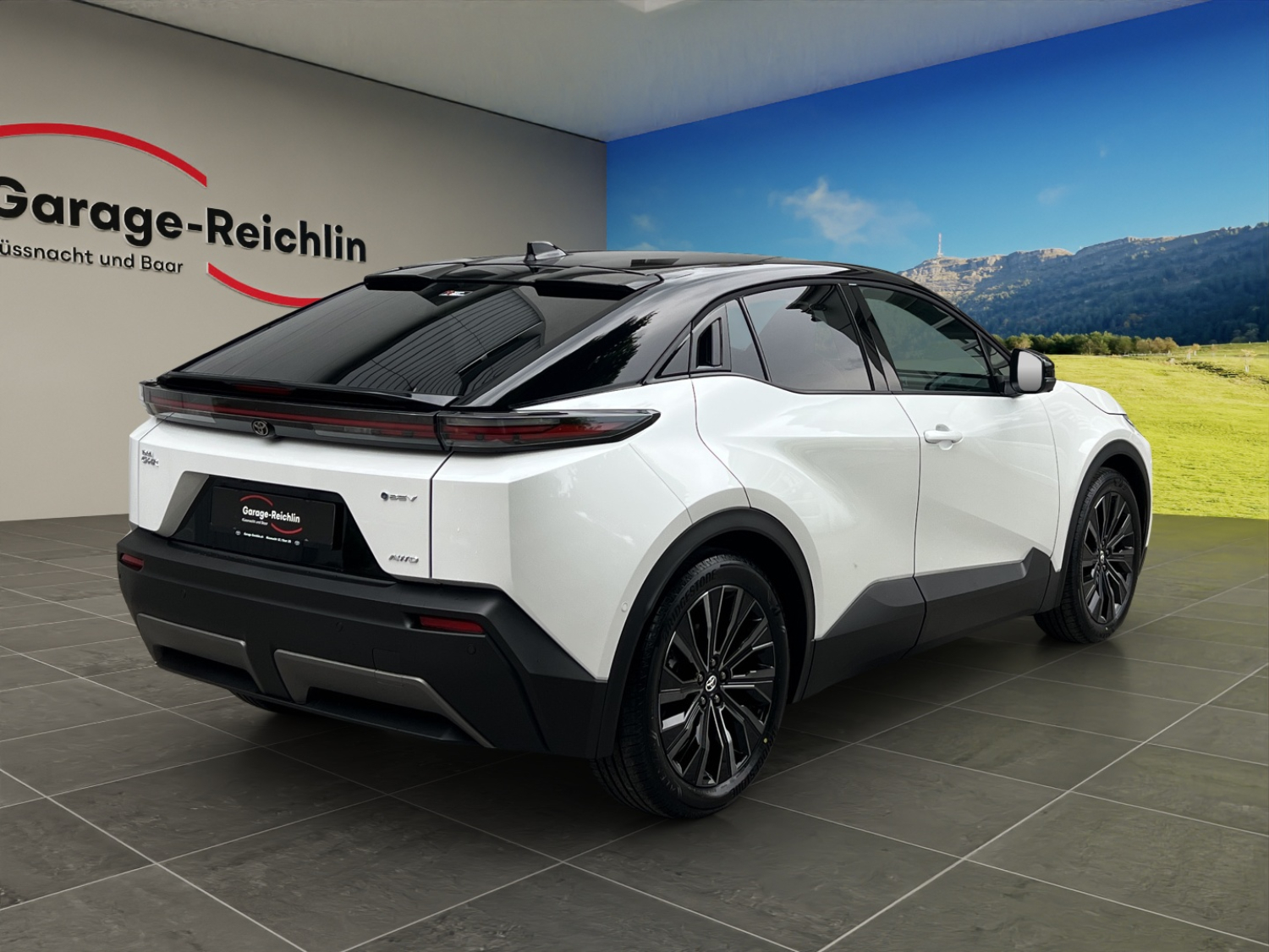 TOYOTA C-HR+ Premium AWD-image-4