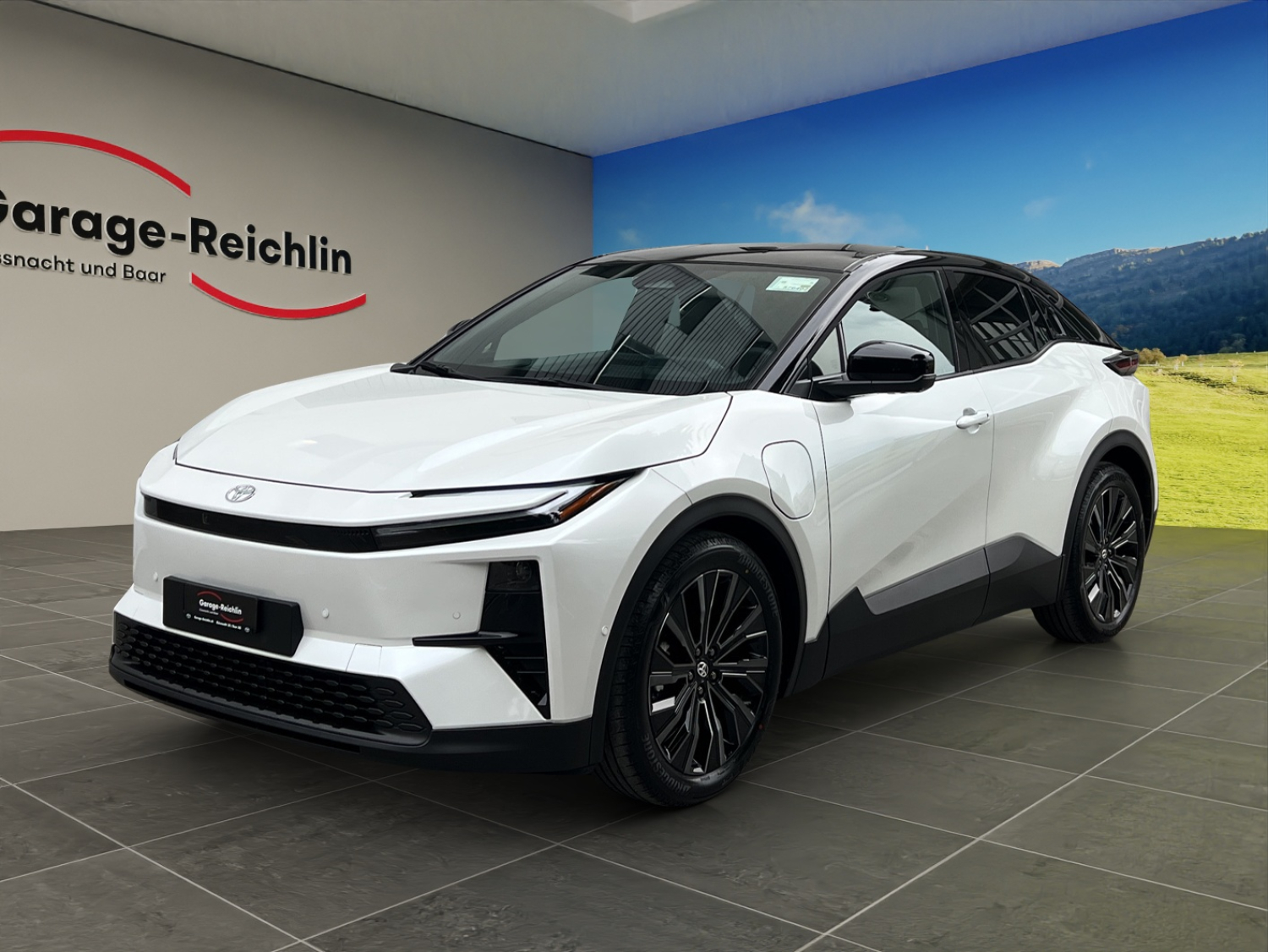TOYOTA C-HR+ Premium AWD-image-0