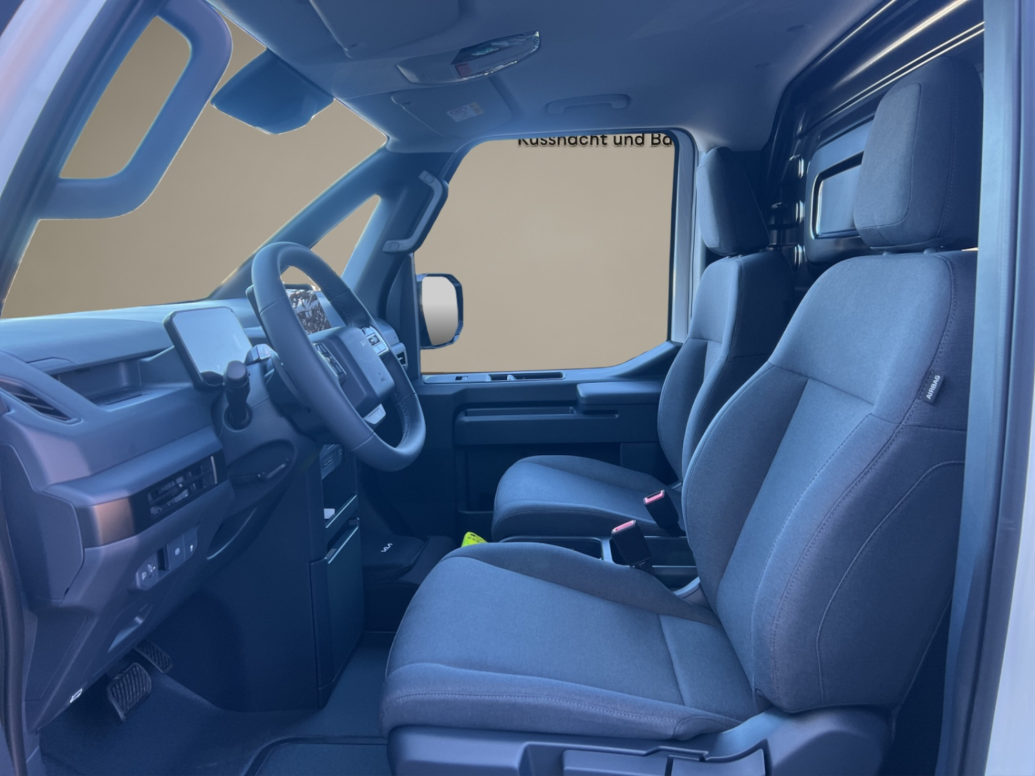 KIA PV5 Cargo 51.5 kWh Essential-image-8