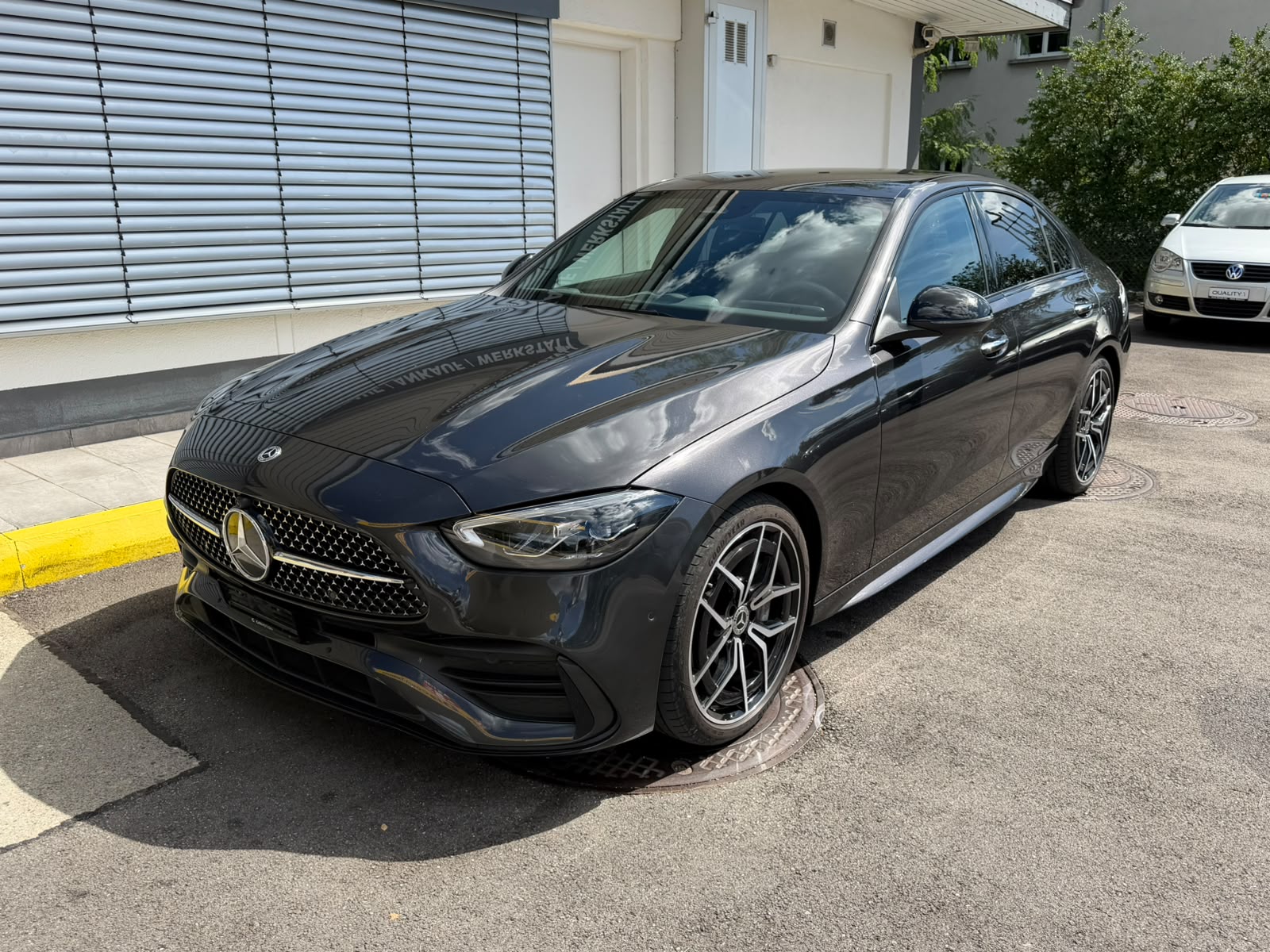 MERCEDES-BENZ C 300 d AMG Line-image-0