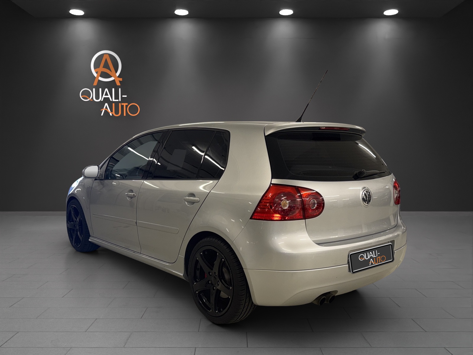 VW Golf 2.0 TFSI GTI-image-3