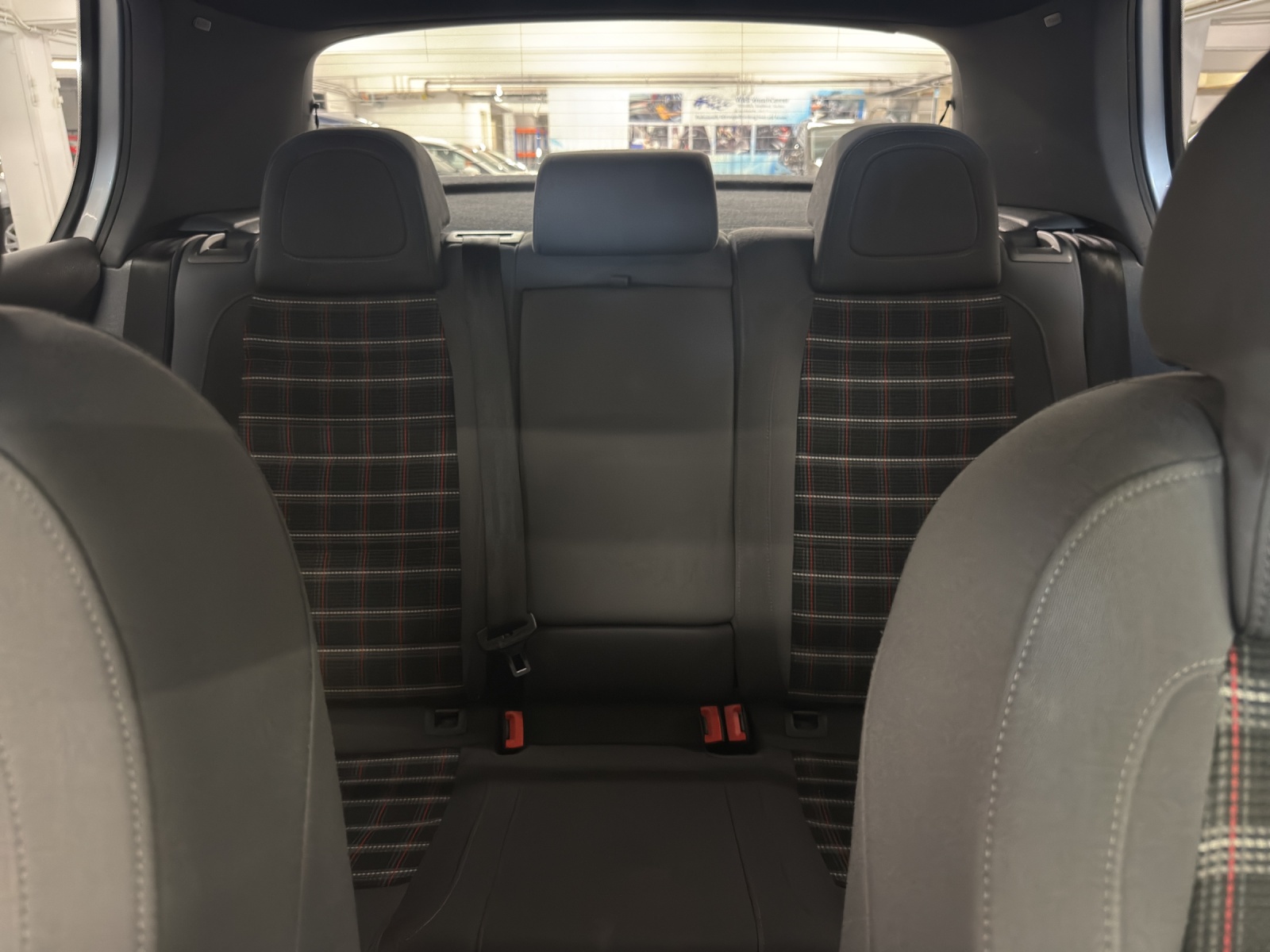 VW Golf 2.0 TFSI GTI-image-9