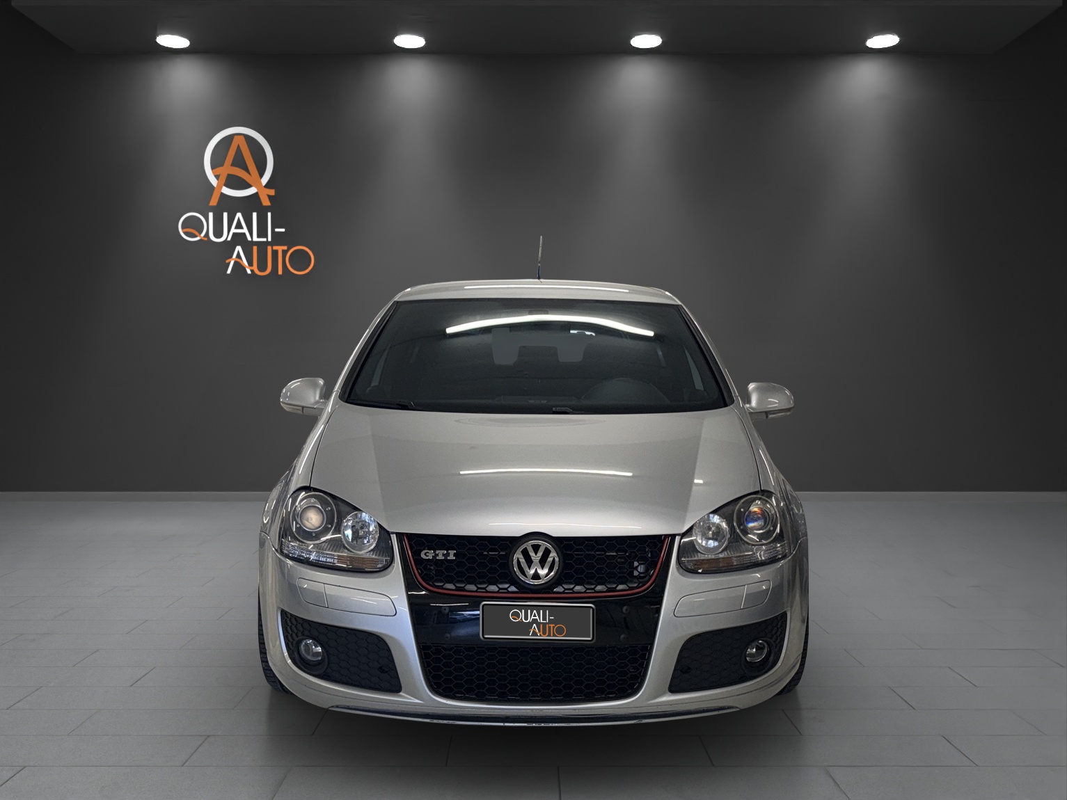 VW Golf 2.0 TFSI GTI-image-1