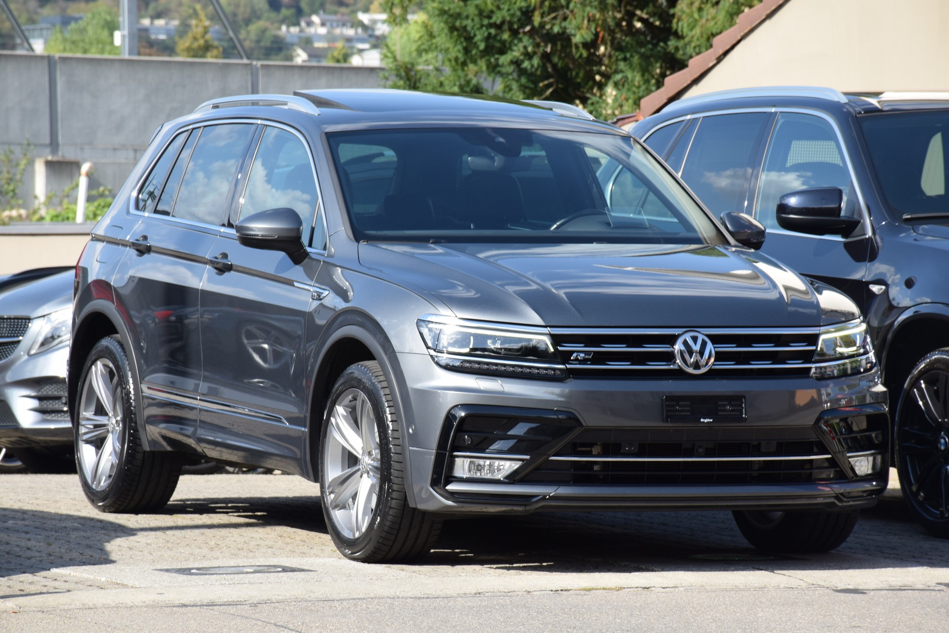 VW Tiguan 2.0TSI Highline 4Motion DSG-image-1