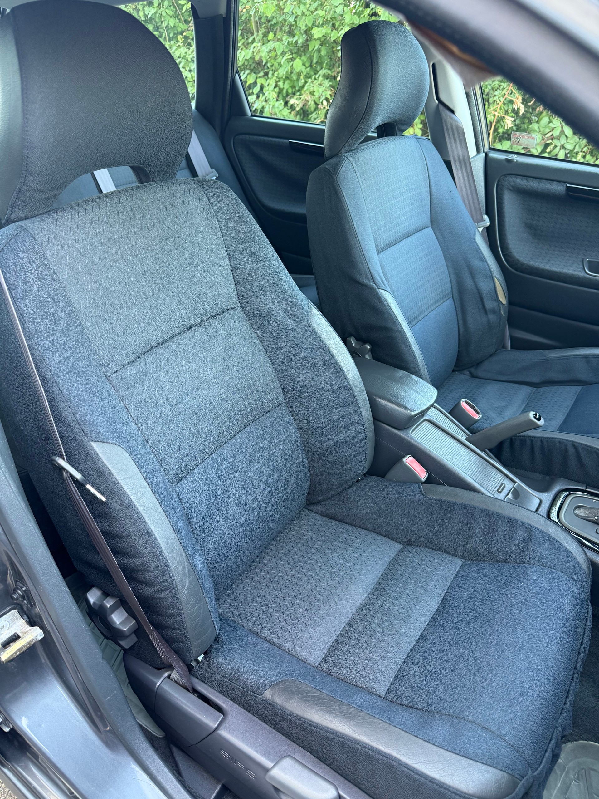 VOLVO V40 2.0T Special/Dynamic Edition-image-8