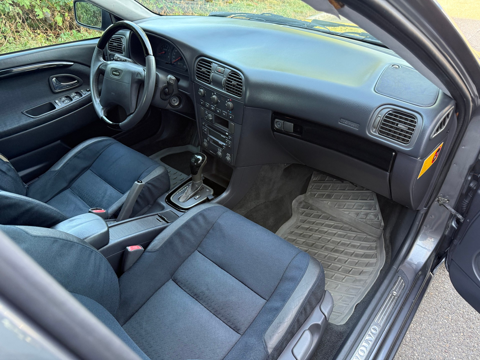 VOLVO V40 2.0T Special/Dynamic Edition-image-6
