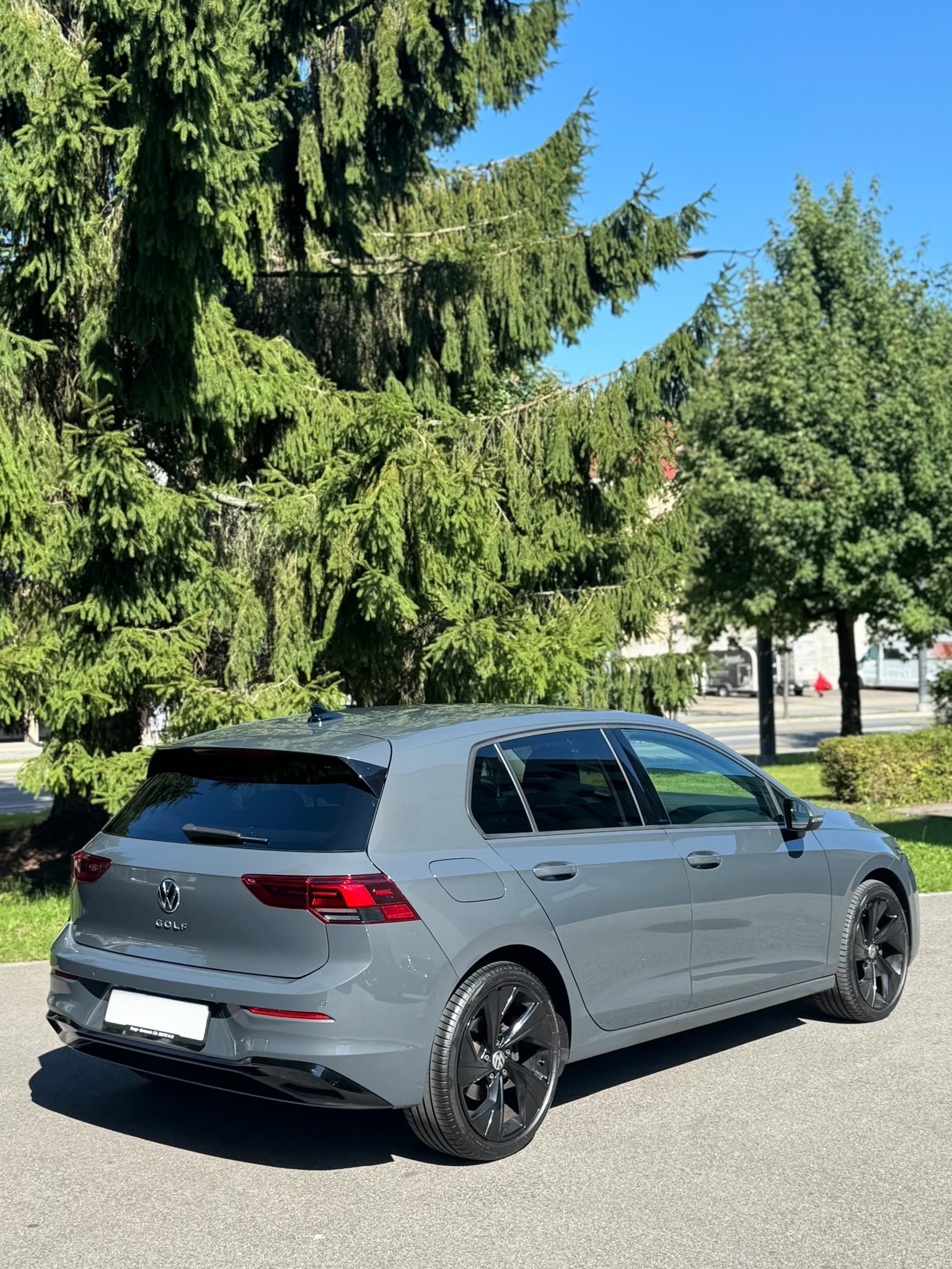 VW Golf 8 2.0 Tdi-image-2