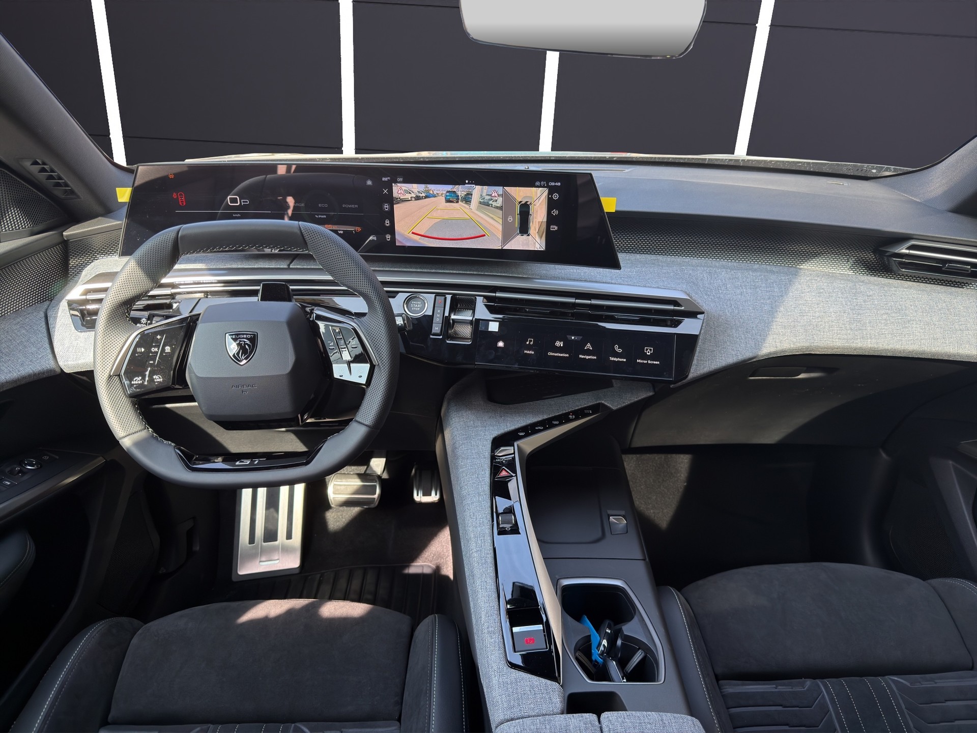 PEUGEOT 3008 1.2 MHEV GT Exclusive-image-7
