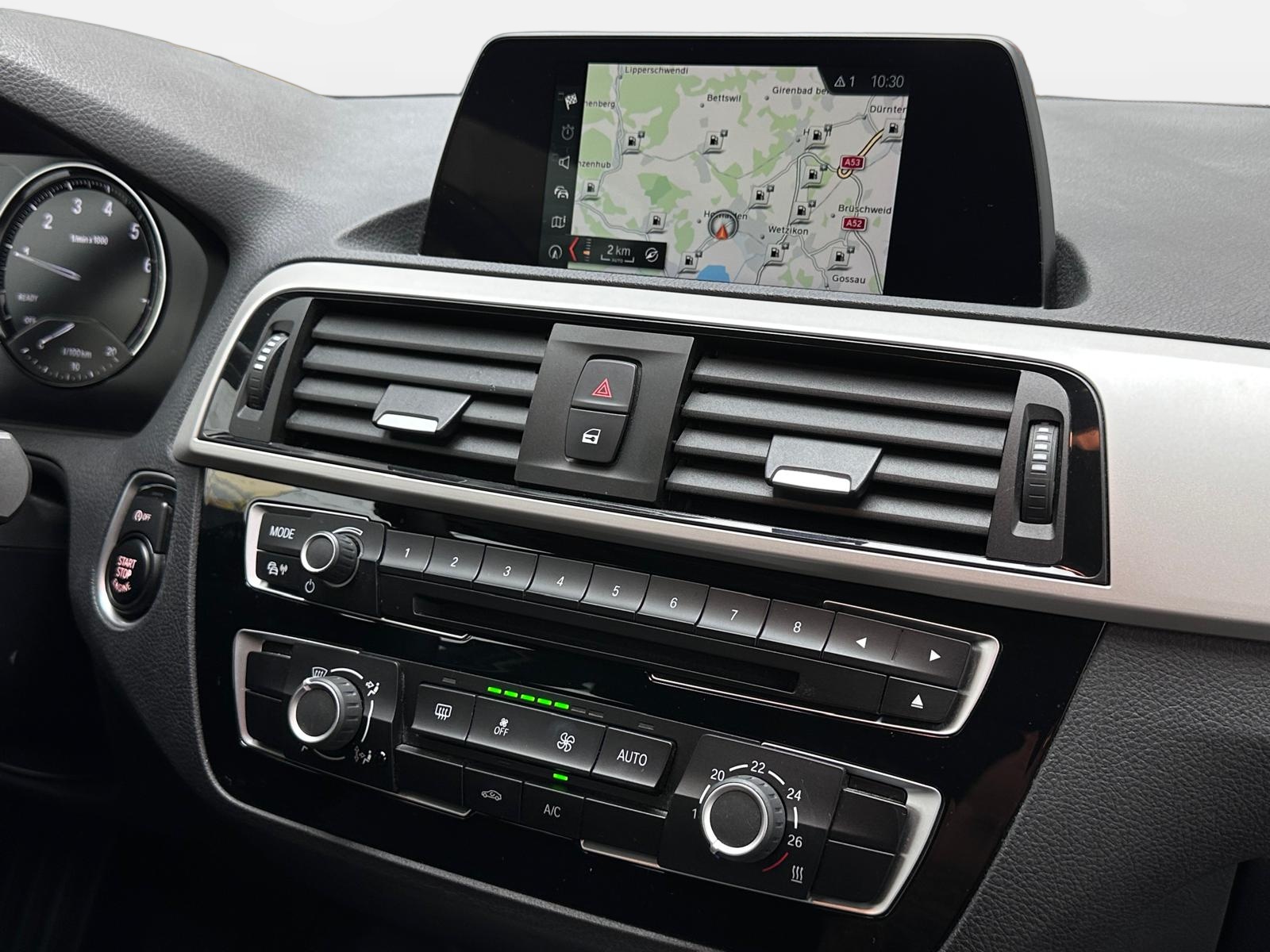 BMW 118i Steptronic-image-9