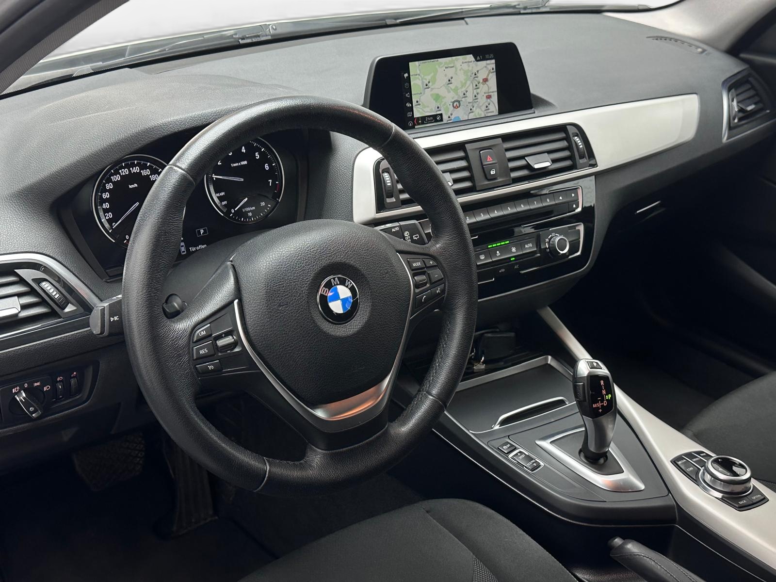 BMW 118i Steptronic-image-7