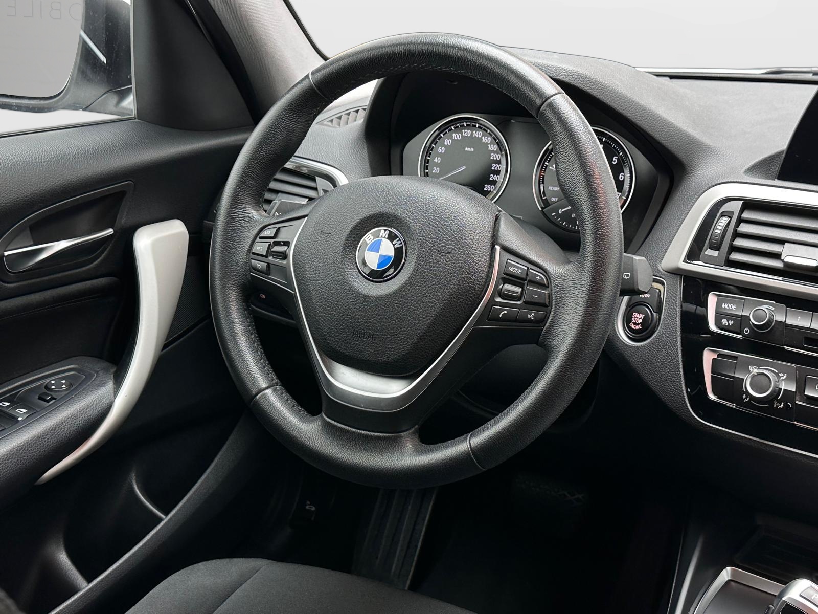 BMW 118i Steptronic-image-8