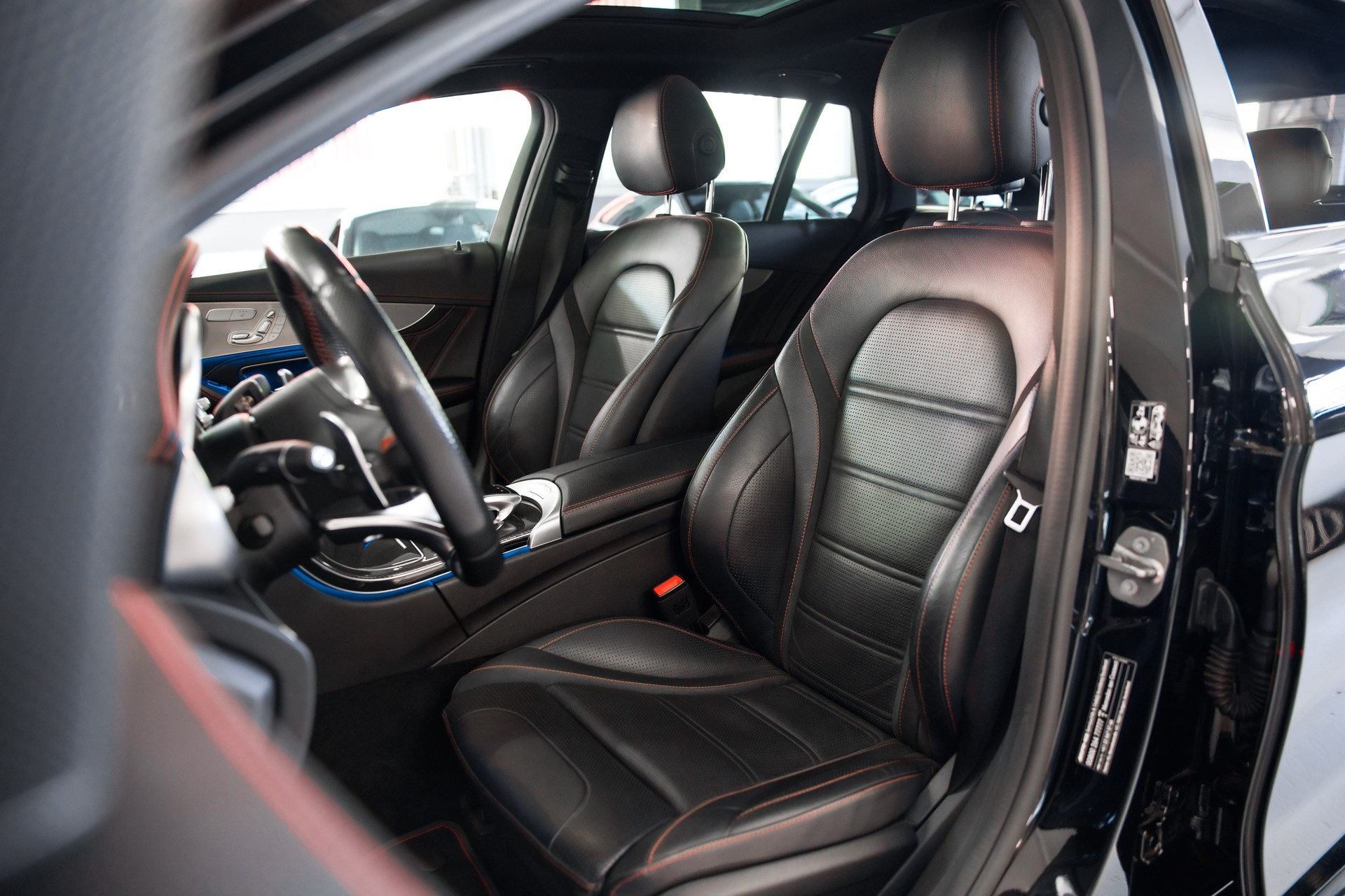 MERCEDES-BENZ C 43 AMG 4Matic 9G-Tronic-image-16