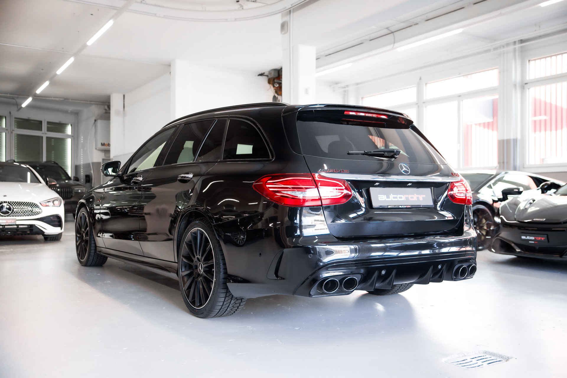 MERCEDES-BENZ C 43 AMG 4Matic 9G-Tronic-image-5
