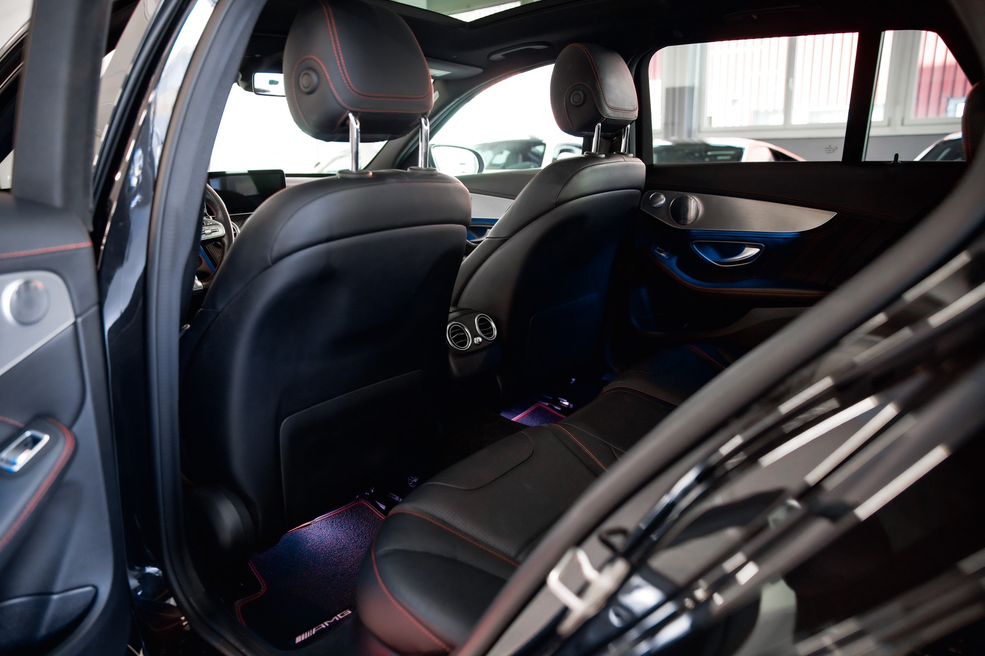 MERCEDES-BENZ C 43 AMG 4Matic 9G-Tronic-image-17