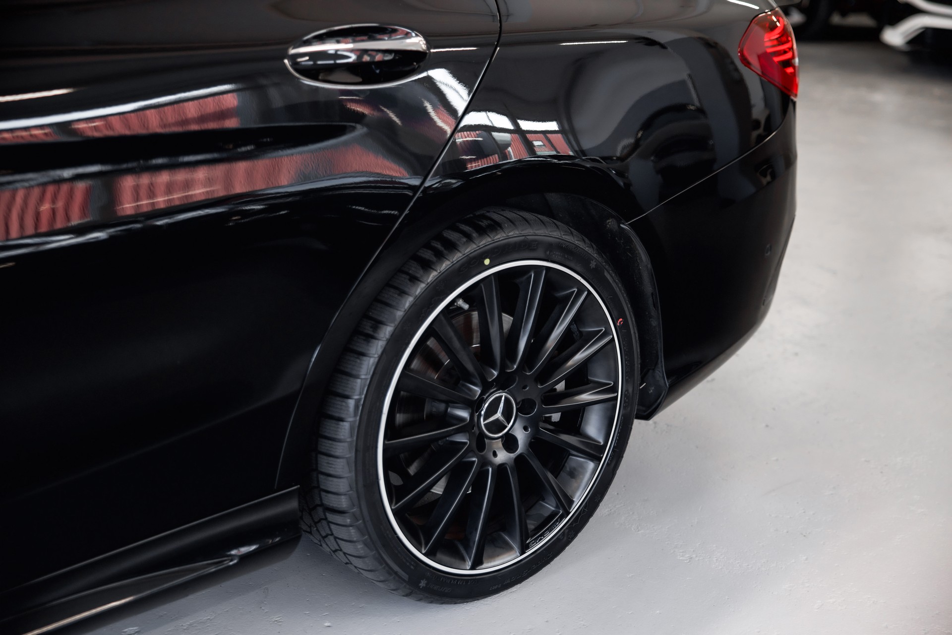MERCEDES-BENZ C 43 AMG 4Matic 9G-Tronic-image-12