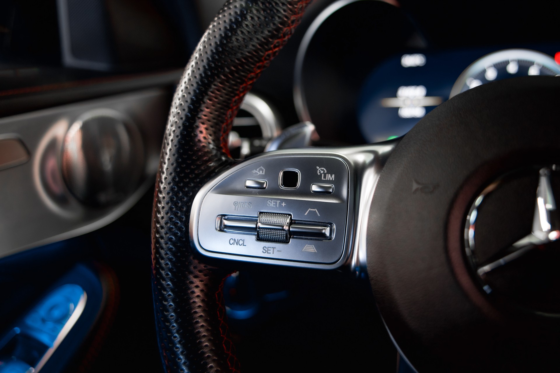 MERCEDES-BENZ C 43 AMG 4Matic 9G-Tronic-image-24