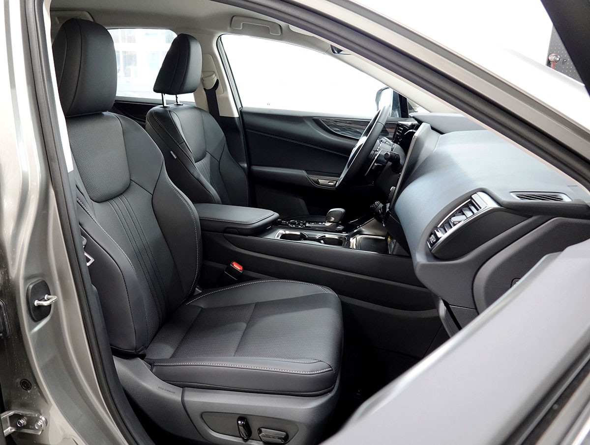 LEXUS NX 450h+ E-FOUR Comfort, 20" Alufelgen-image-3