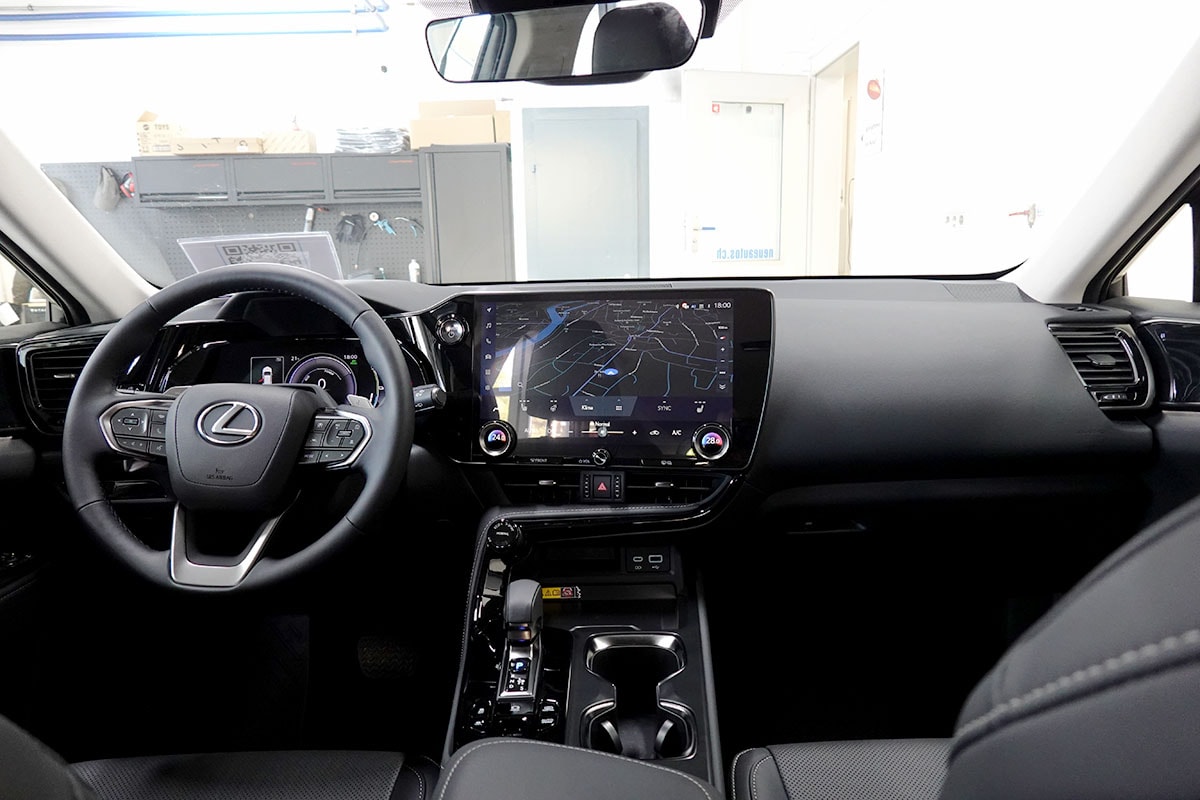 LEXUS NX 450h+ E-FOUR Comfort, 20" Alufelgen-image-9