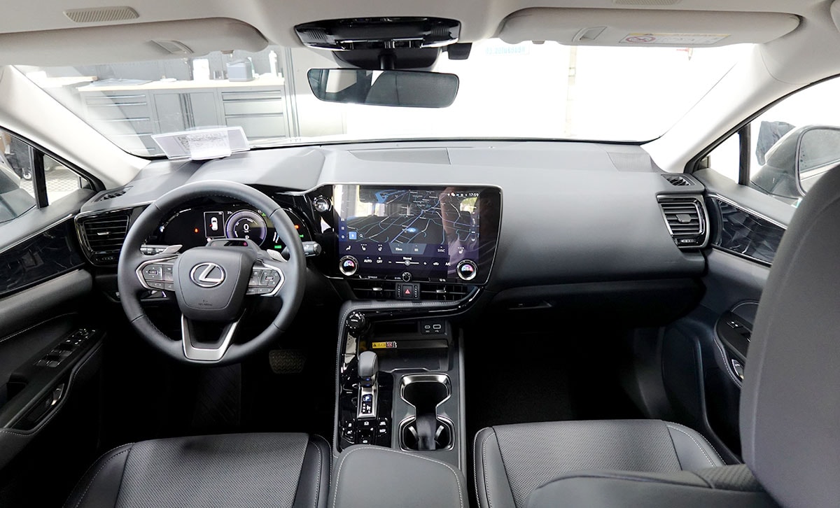 LEXUS NX 450h+ E-FOUR Comfort, 20" Alufelgen-image-8