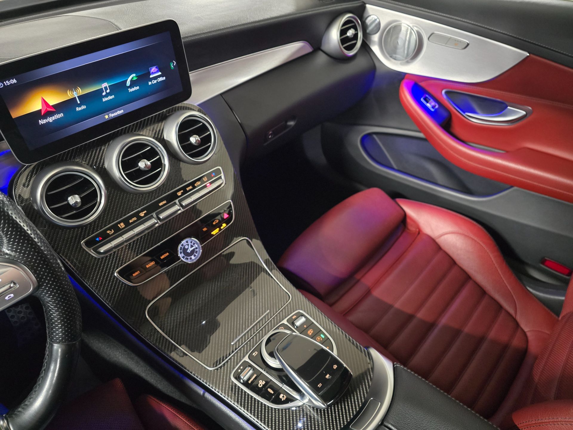 MERCEDES-BENZ C 43 AMG 4Matic 9G-Tronic-image-10
