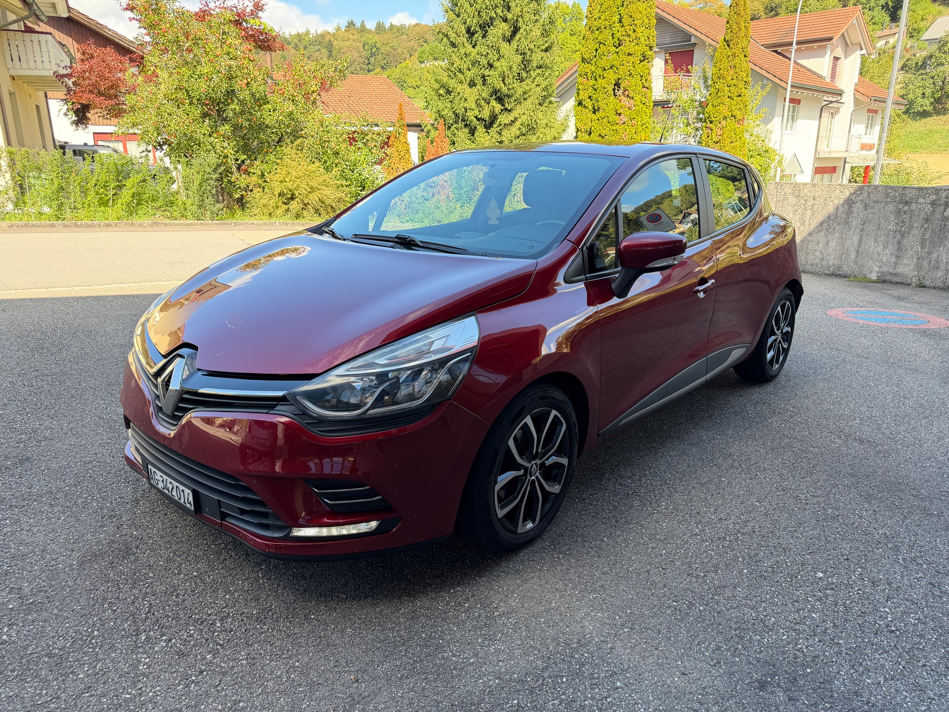 RENAULT Clio 1.5 dCi Swiss Edition EDC-image-0