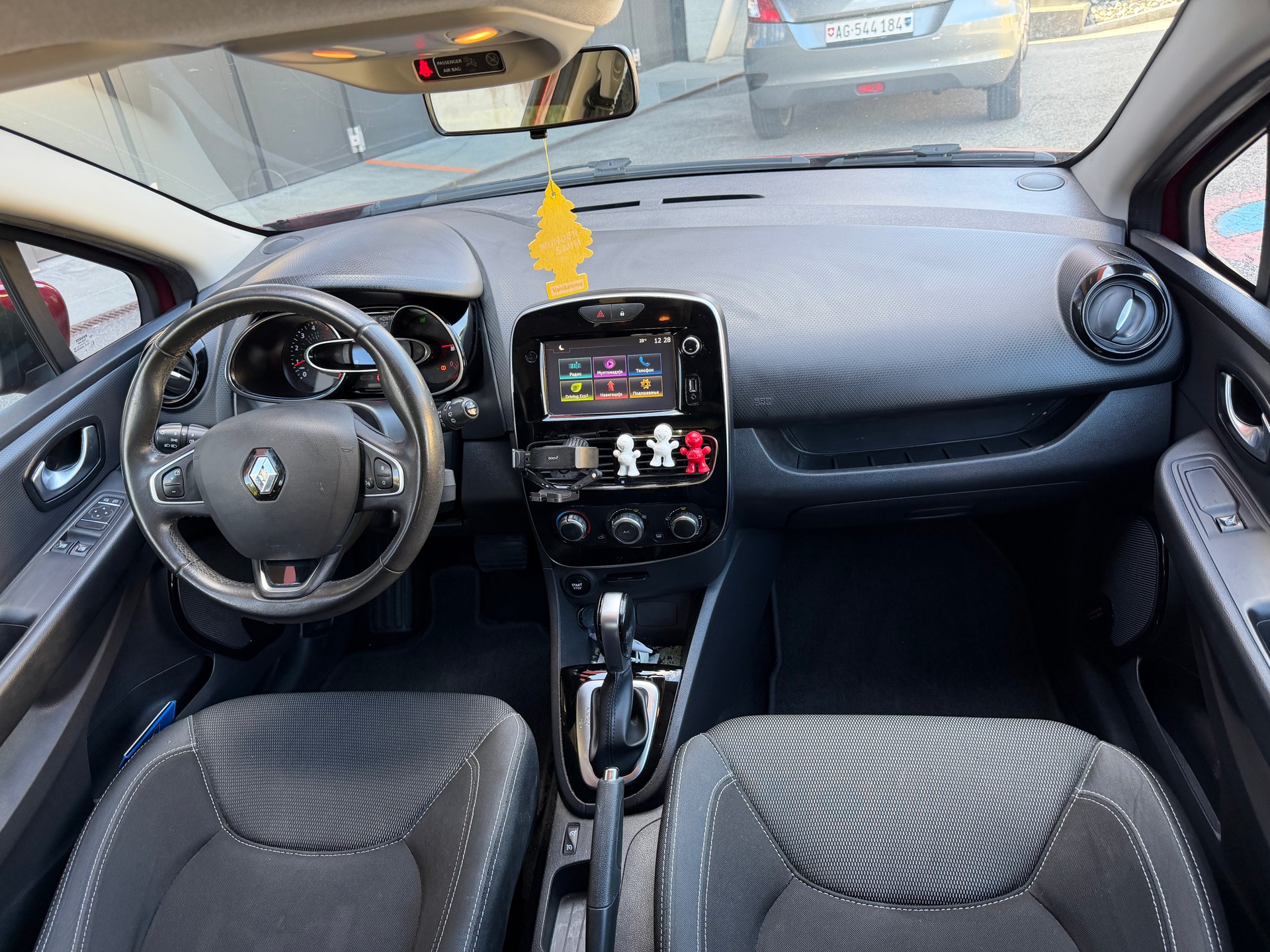 RENAULT Clio 1.5 dCi Swiss Edition EDC-image-8