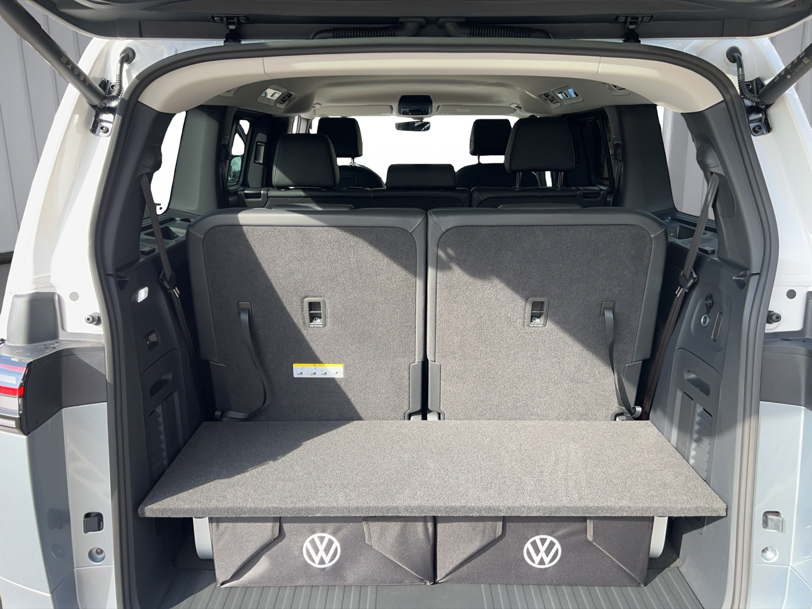 VW ID.Buzz NWB Pro 4 Motion-image-13