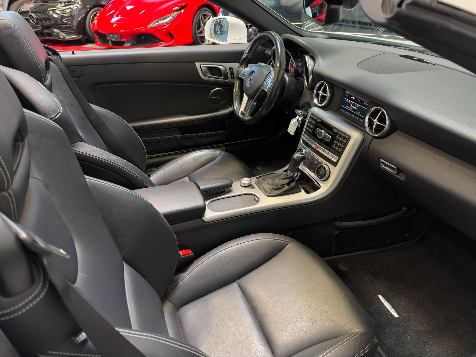 MERCEDES-BENZ SLK 200 Cabriolet-image-8