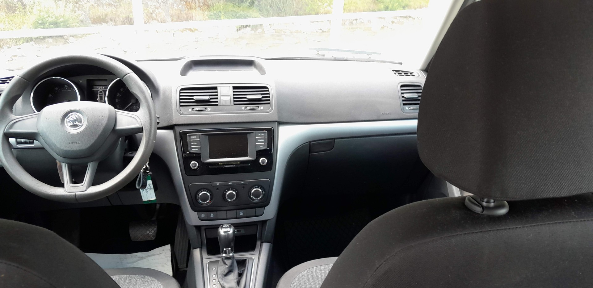 SKODA Yeti 1.4 TSI Active 4x4 DSG-image-10