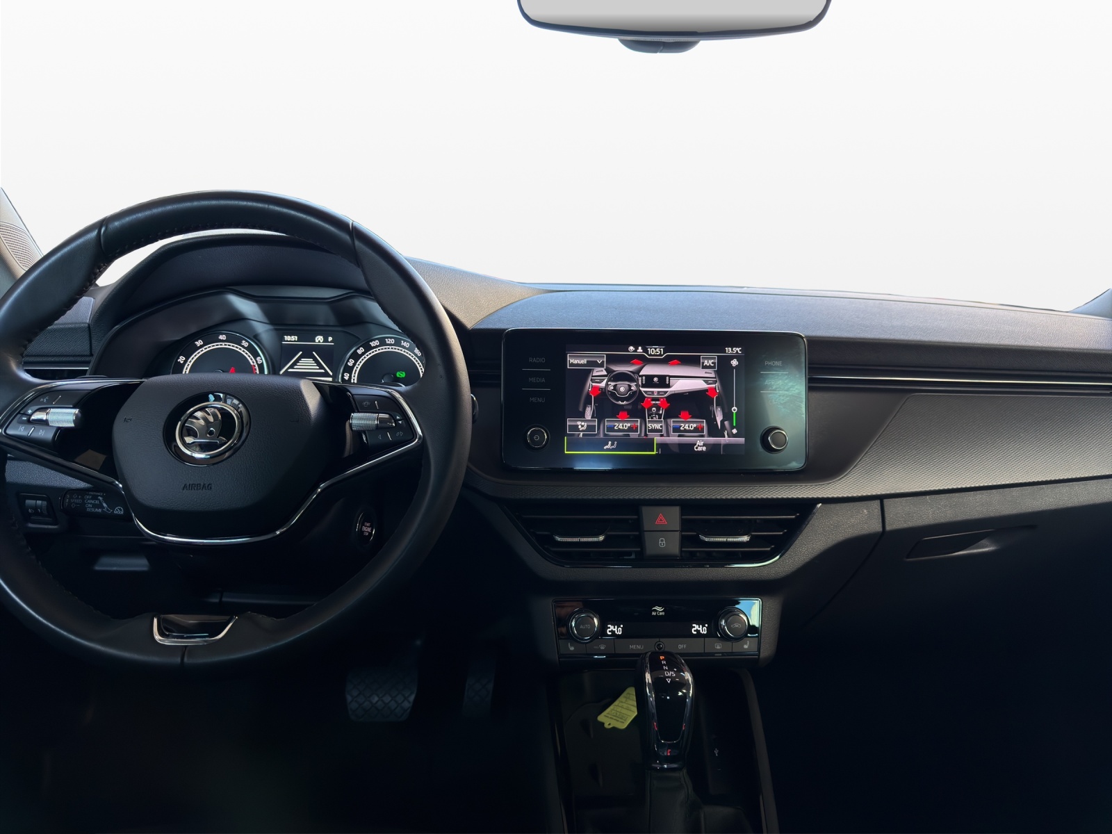 SKODA Kamiq 1.0 TSI Ambition DSG-image-11
