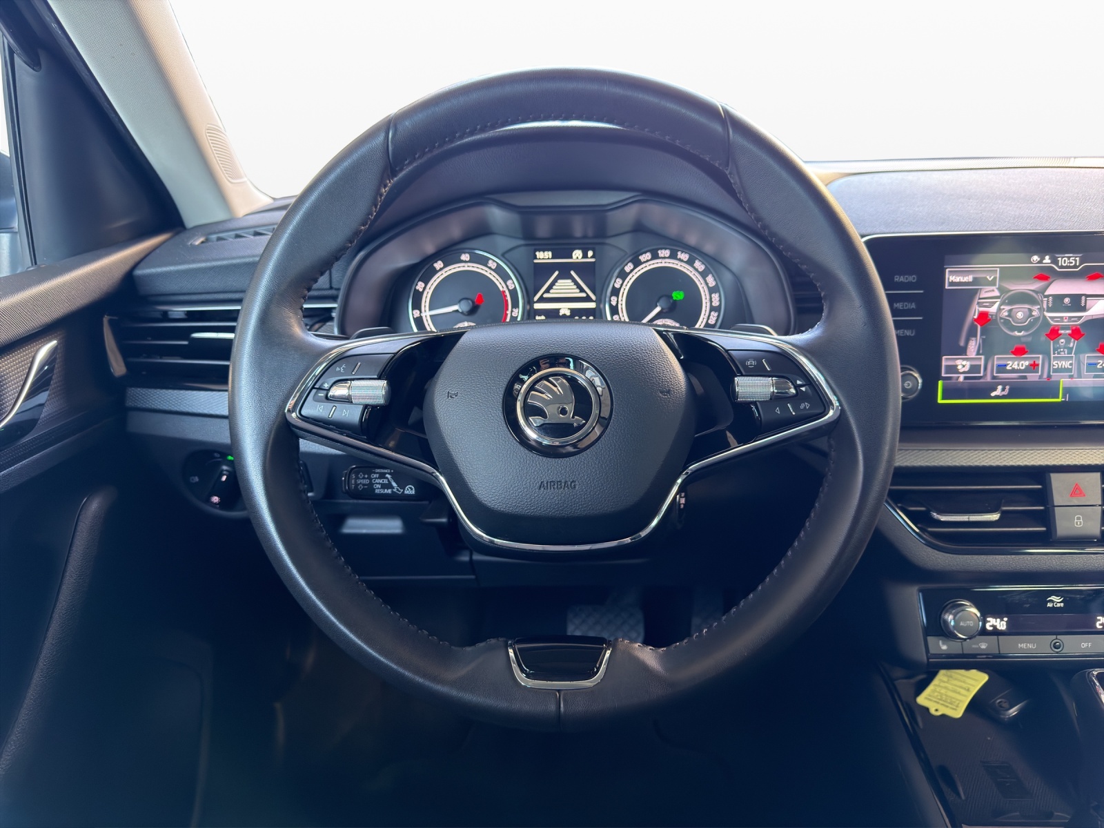 SKODA Kamiq 1.0 TSI Ambition DSG-image-10