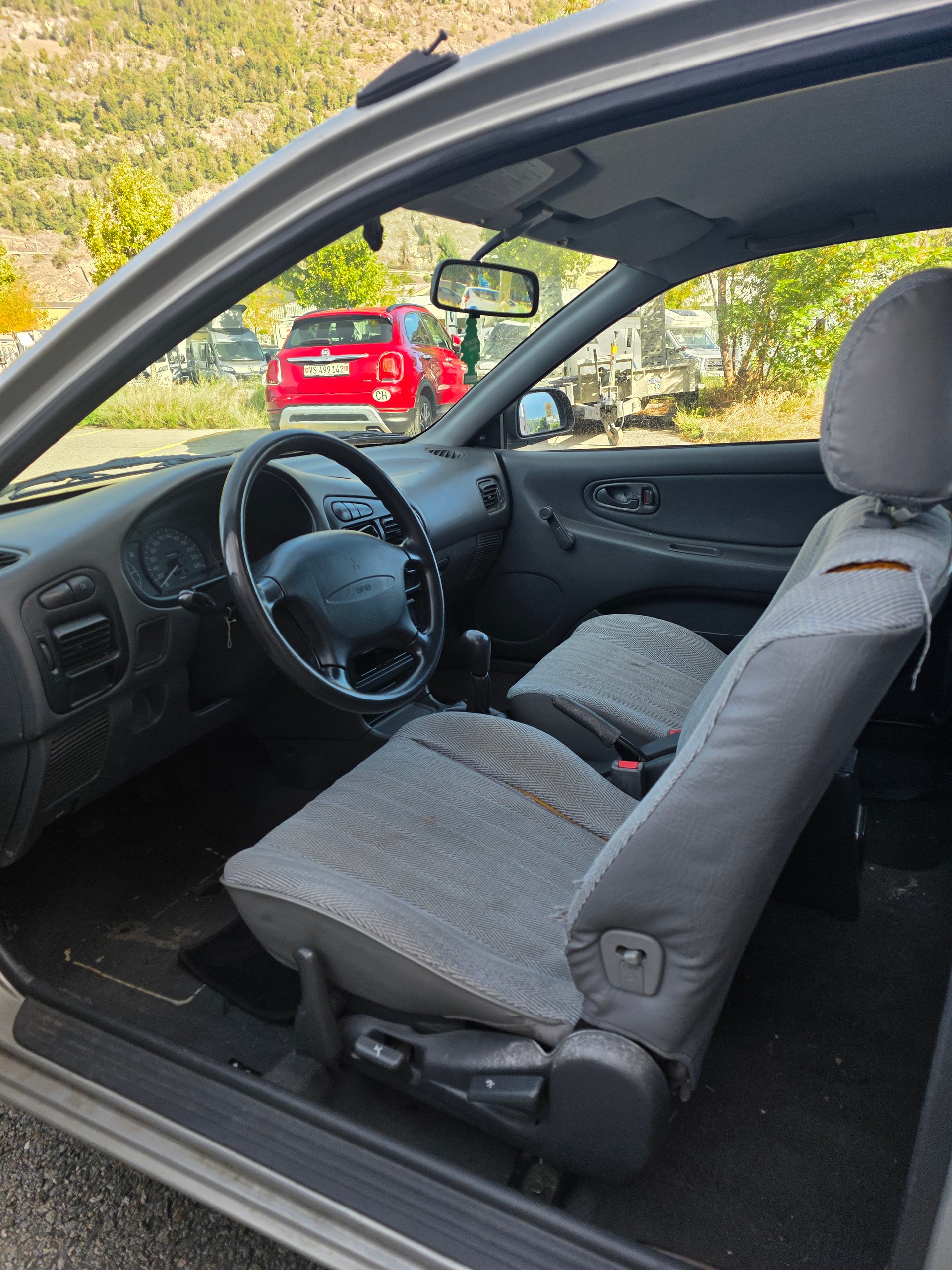 MITSUBISHI Colt 1300 GLi Fun 12V-image-10
