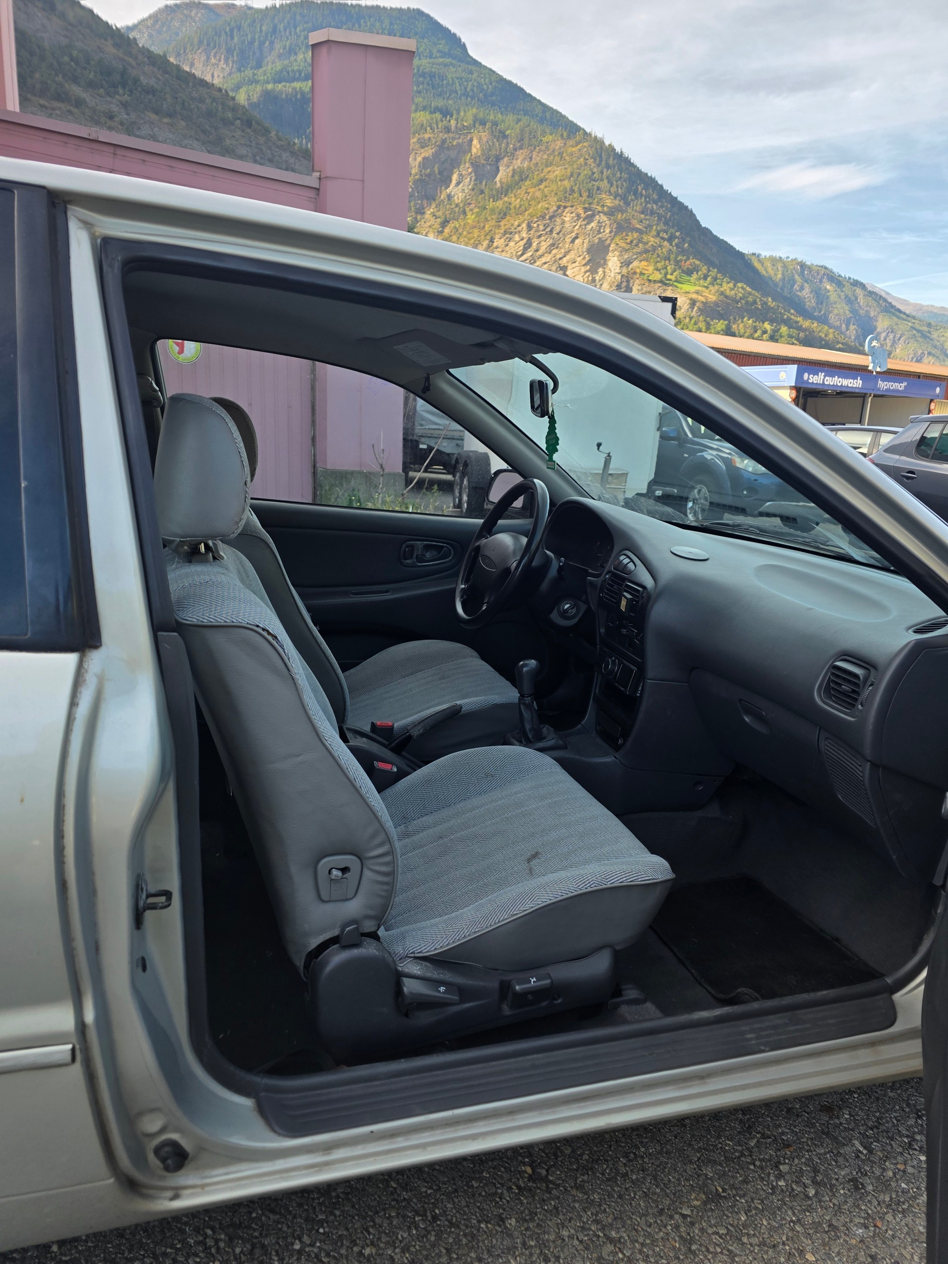 MITSUBISHI Colt 1300 GLi Fun 12V-image-8
